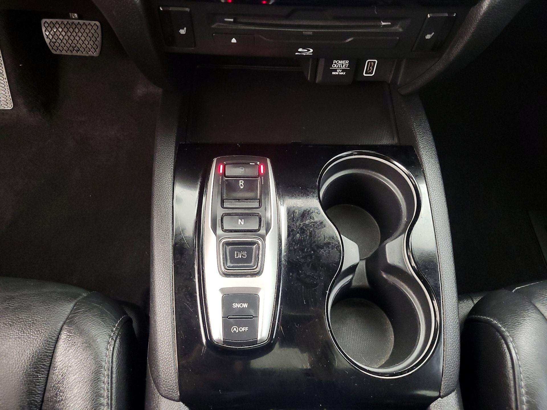 Thumbnail: 2019 Honda Pilot - 18