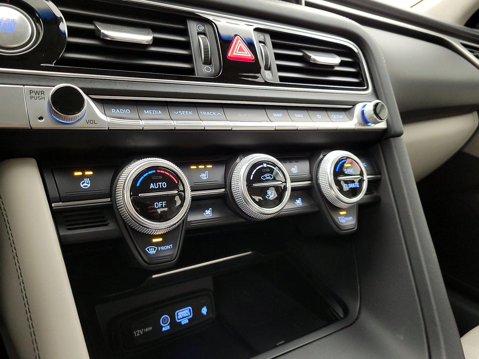 Thumbnail: 2021 Genesis G70 - 17