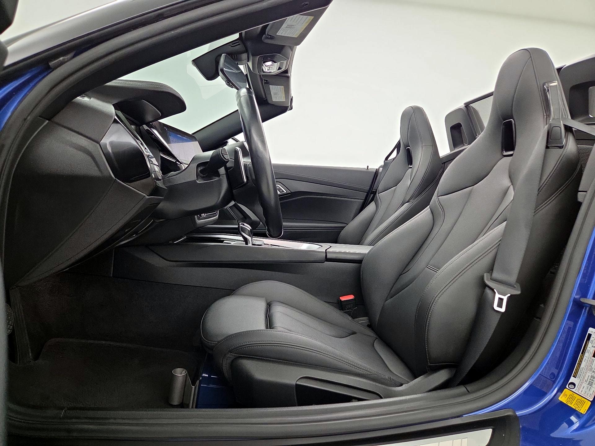 Thumbnail: 2023 BMW Z4 - 11