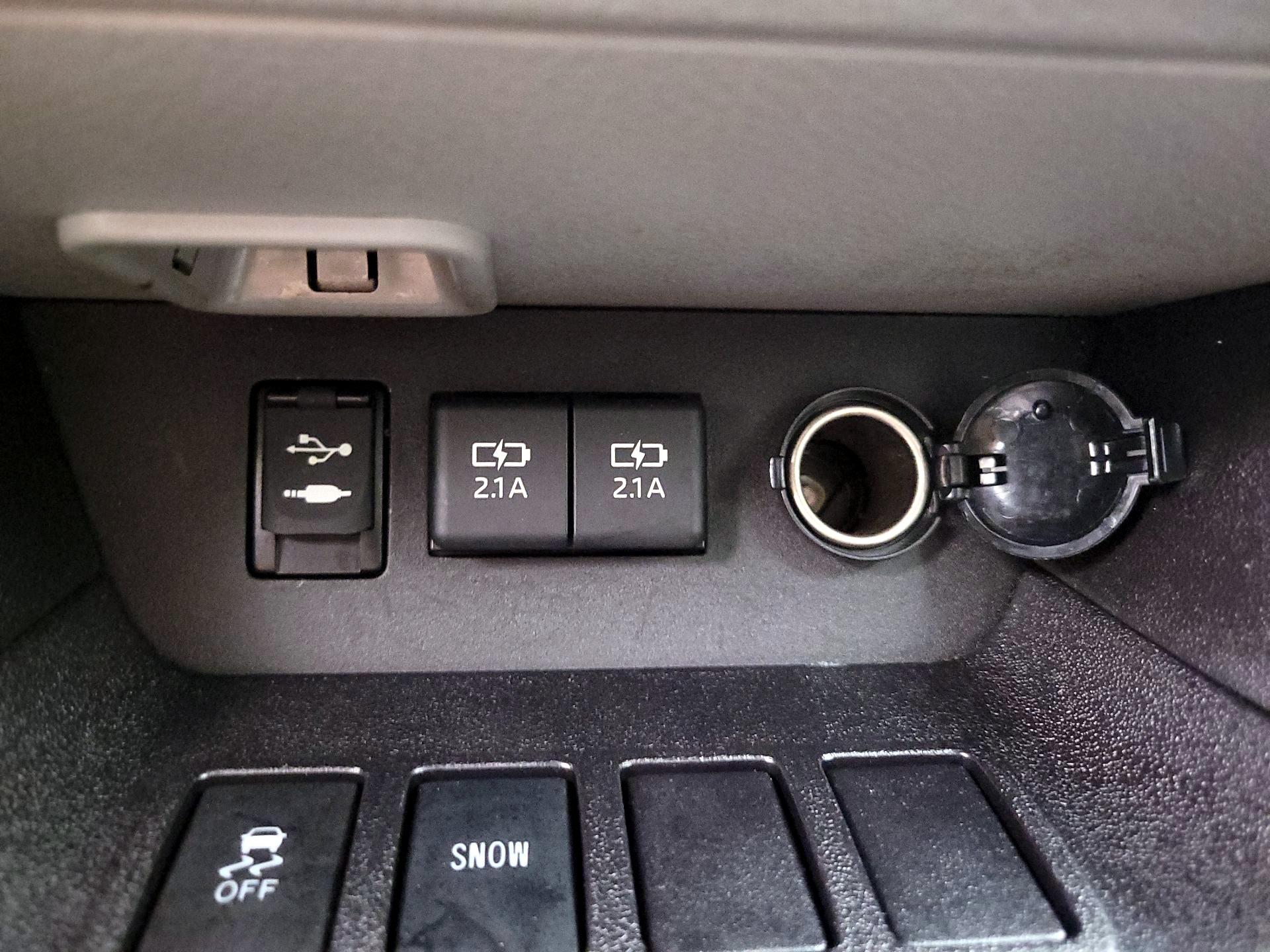 Thumbnail: 2019 Toyota Highlander - 18