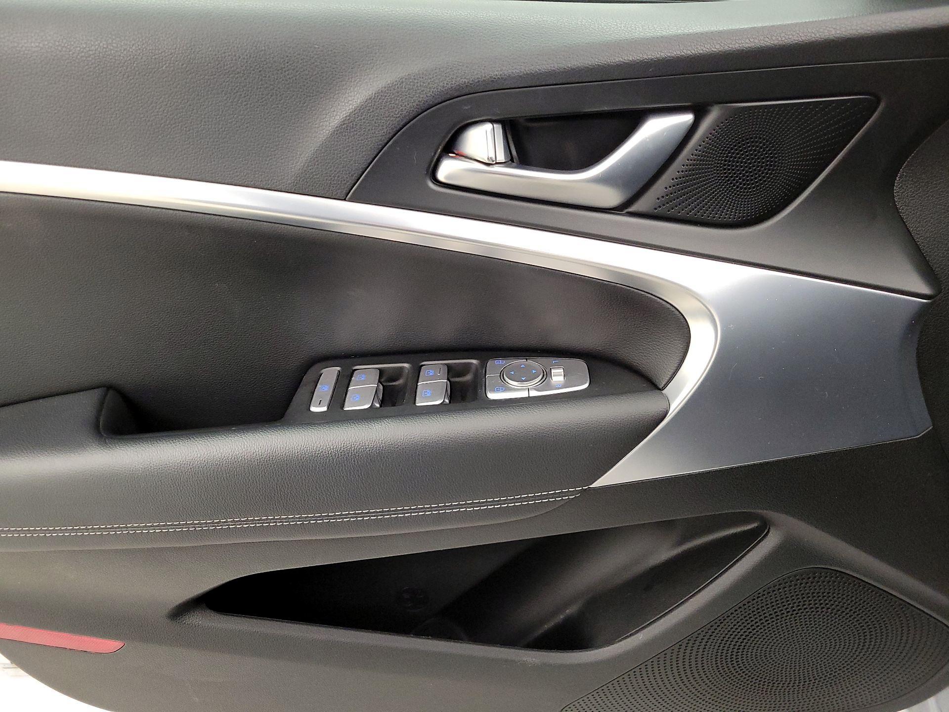 Thumbnail: 2021 Genesis G70 - 12