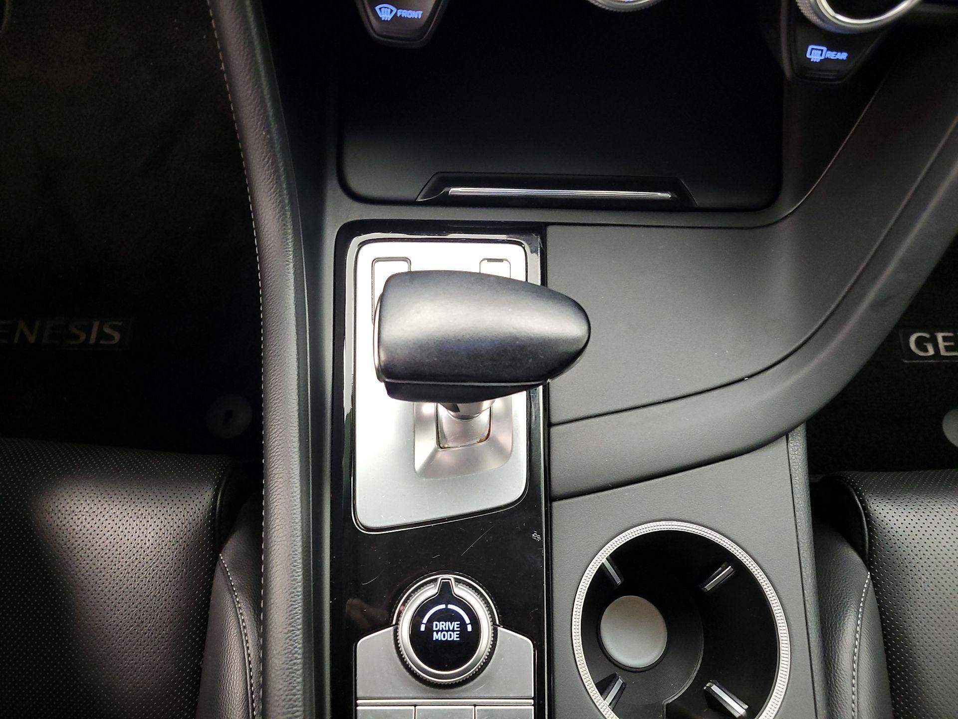 Thumbnail: 2021 Genesis G70 - 17