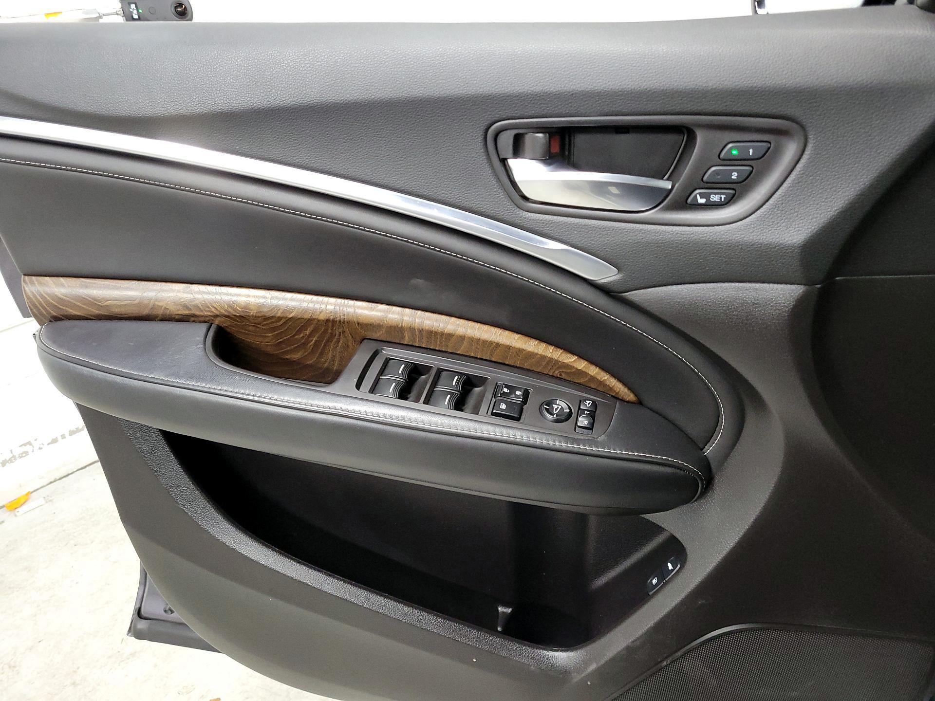 Thumbnail: 2020 Acura MDX - 12