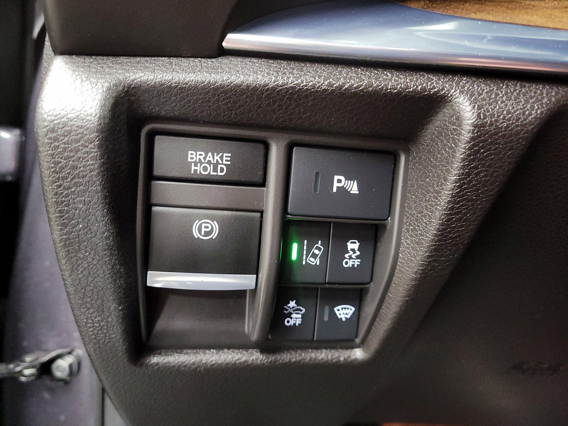 Thumbnail: 2020 Acura MDX - 13