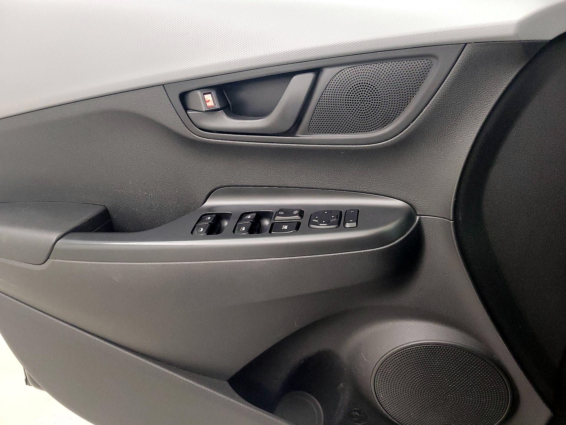 Thumbnail: 2018 Hyundai Kona - 12