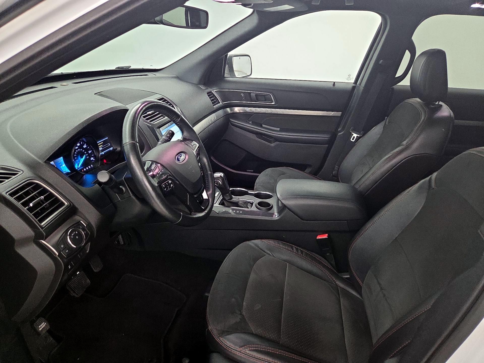 Thumbnail: 2018 Ford Explorer - 11