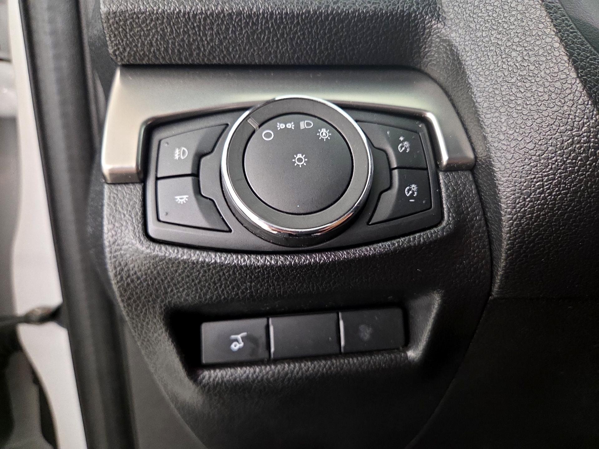 Thumbnail: 2018 Ford Explorer - 13