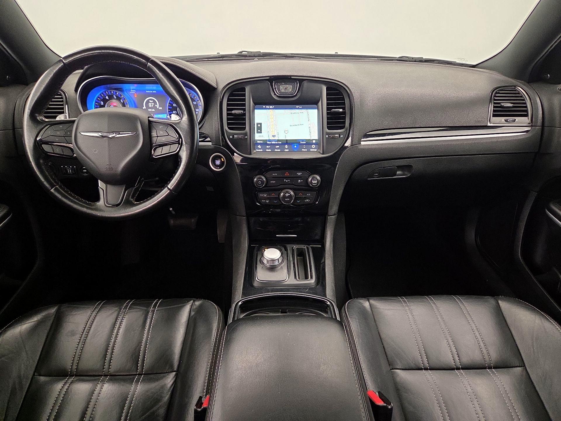 Thumbnail: 2021 Chrysler 300 - 9