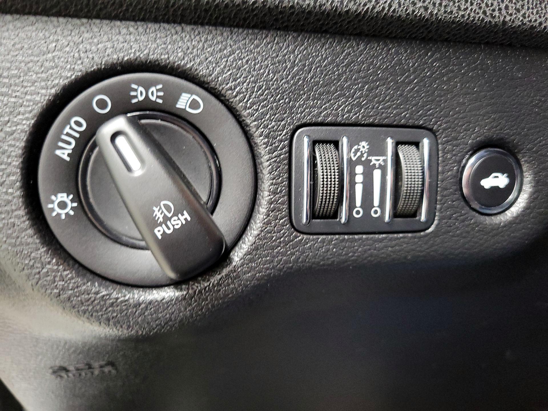 Thumbnail: 2022 Dodge Charger - 13