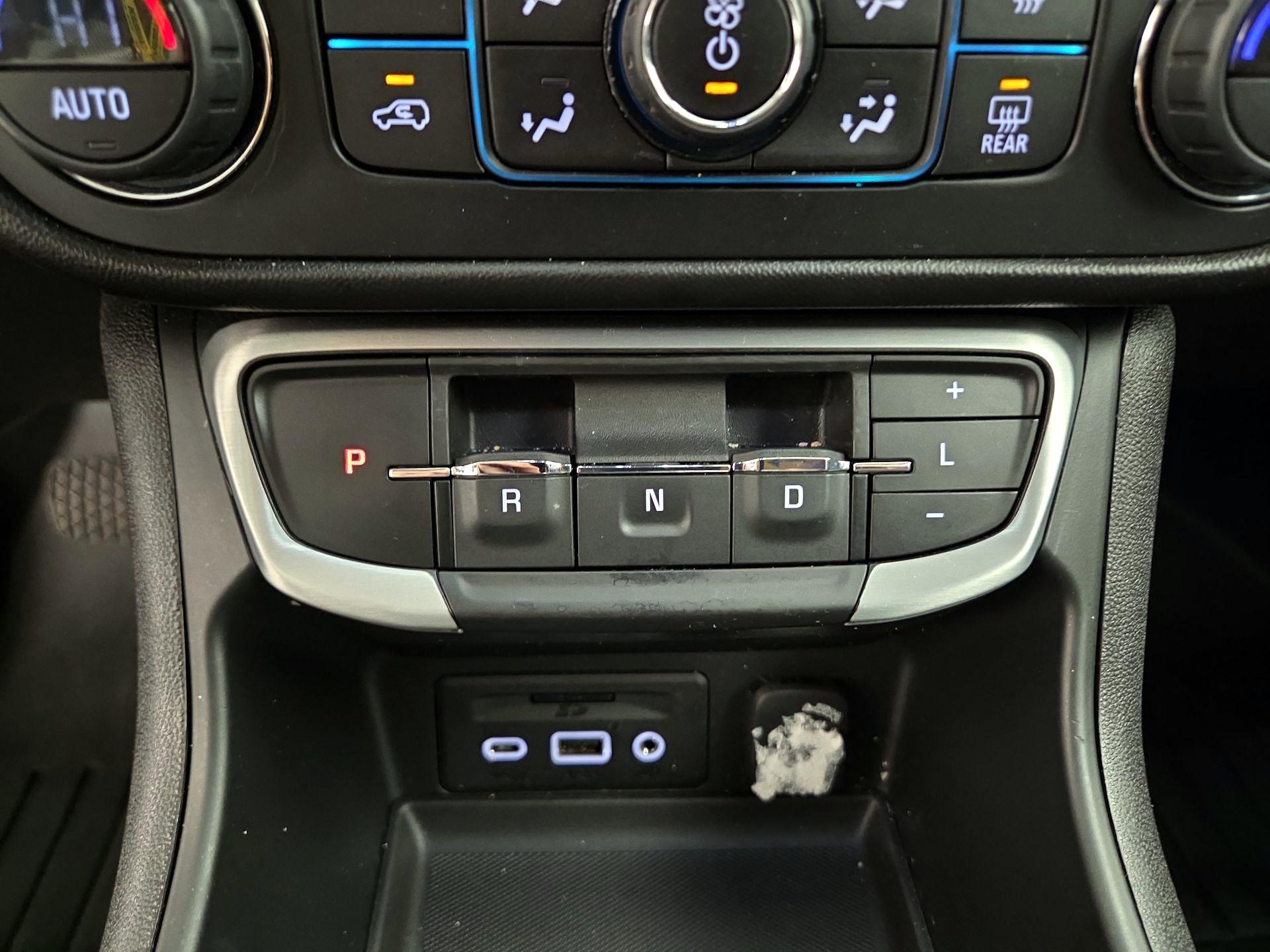 Thumbnail: 2022 GMC Terrain - 17