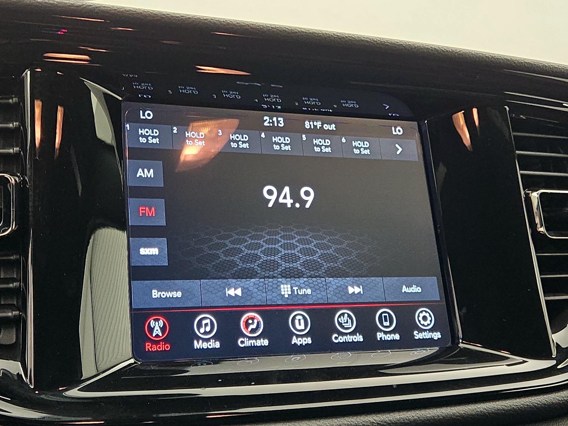 Thumbnail: 2022 Dodge Durango - 15