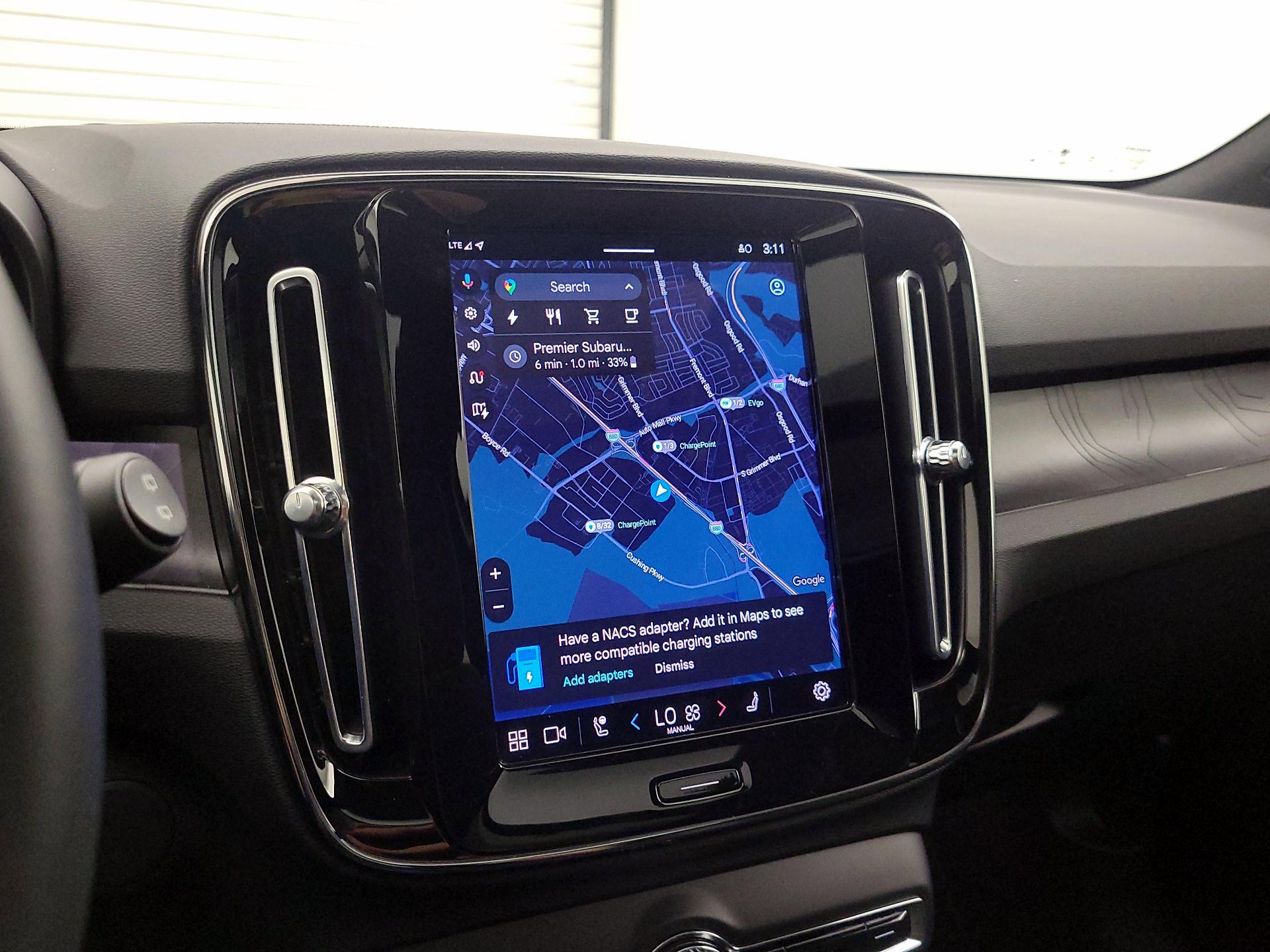 Thumbnail: 2023 Volvo XC40 - 14