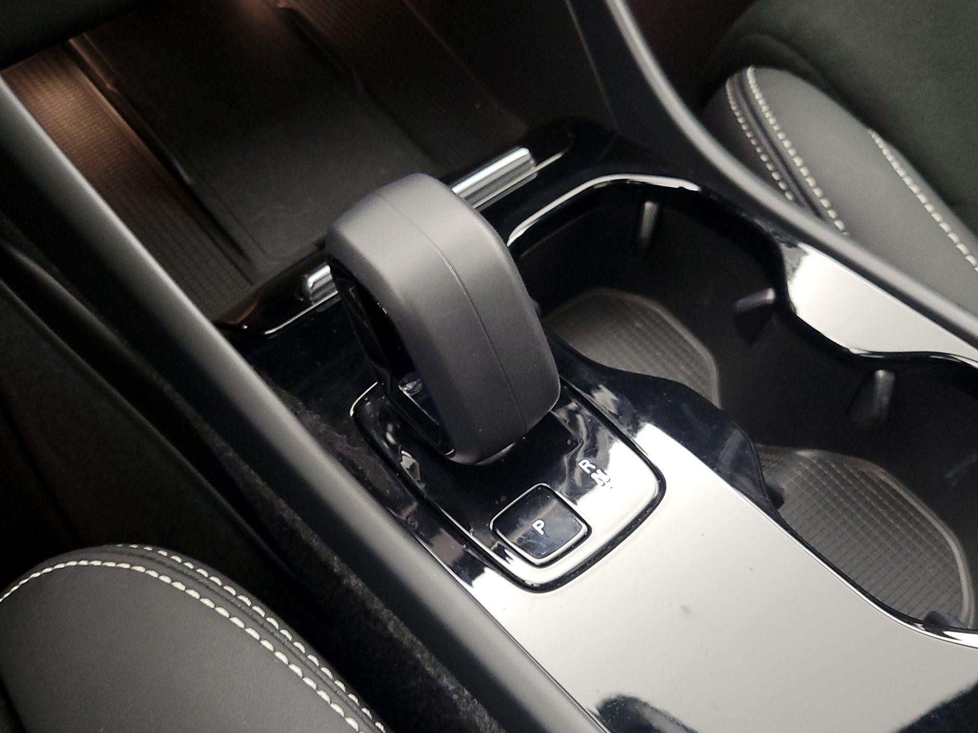 Thumbnail: 2023 Volvo XC40 - 18