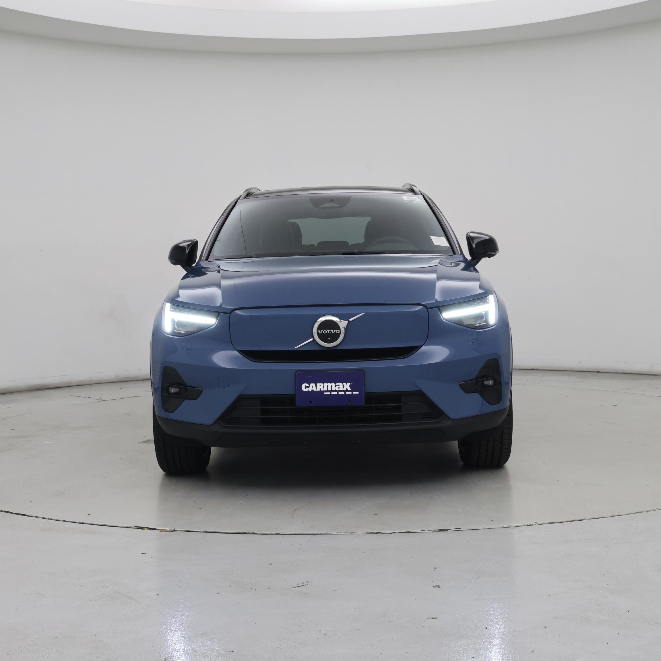 Thumbnail: 2023 Volvo XC40 - 5