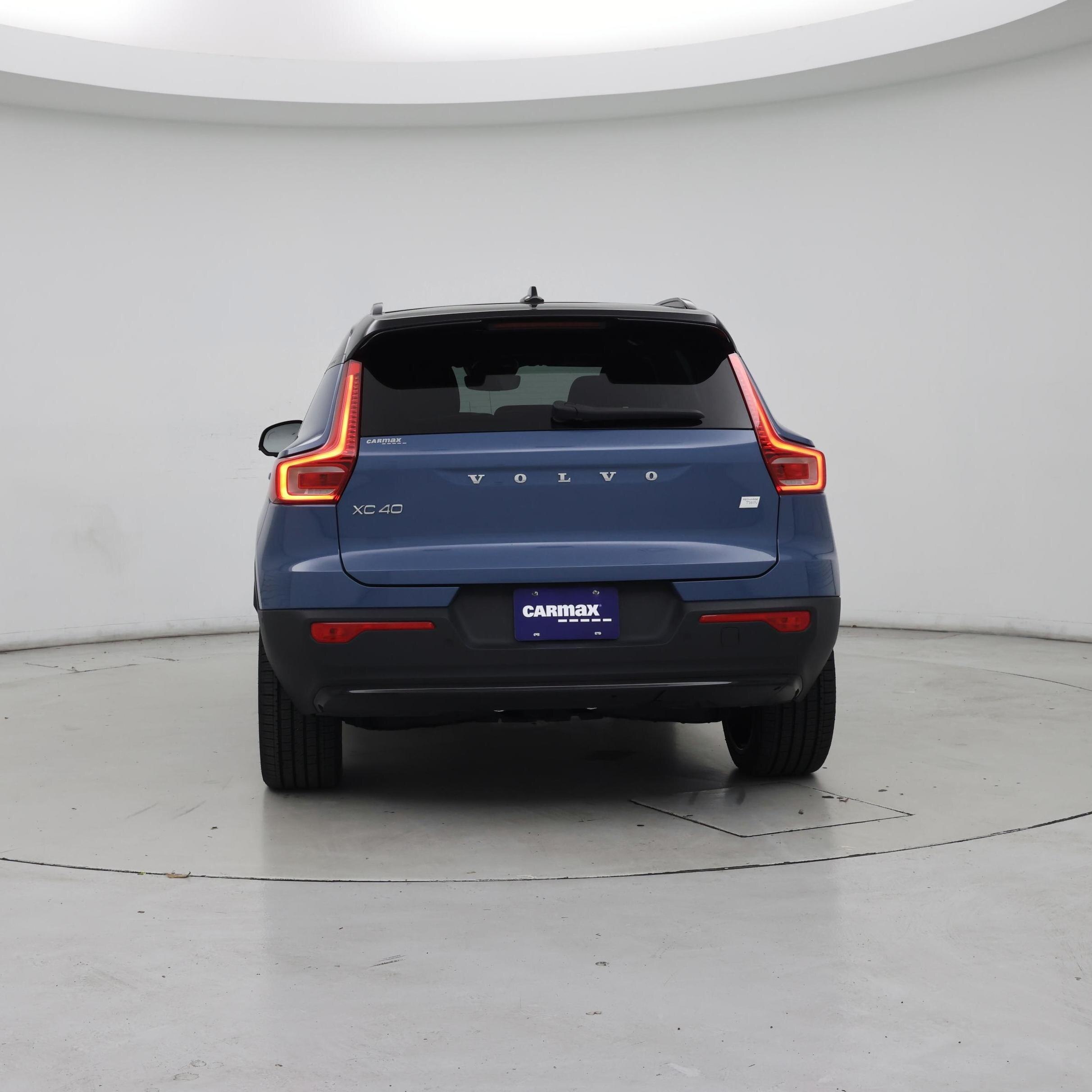 Thumbnail: 2023 Volvo XC40 - 6