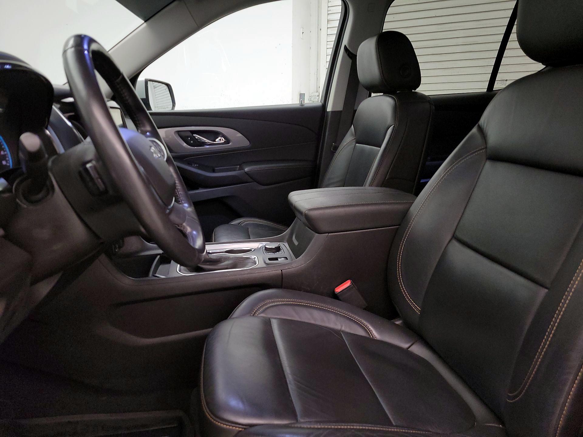 Thumbnail: 2021 Chevrolet Traverse - 11