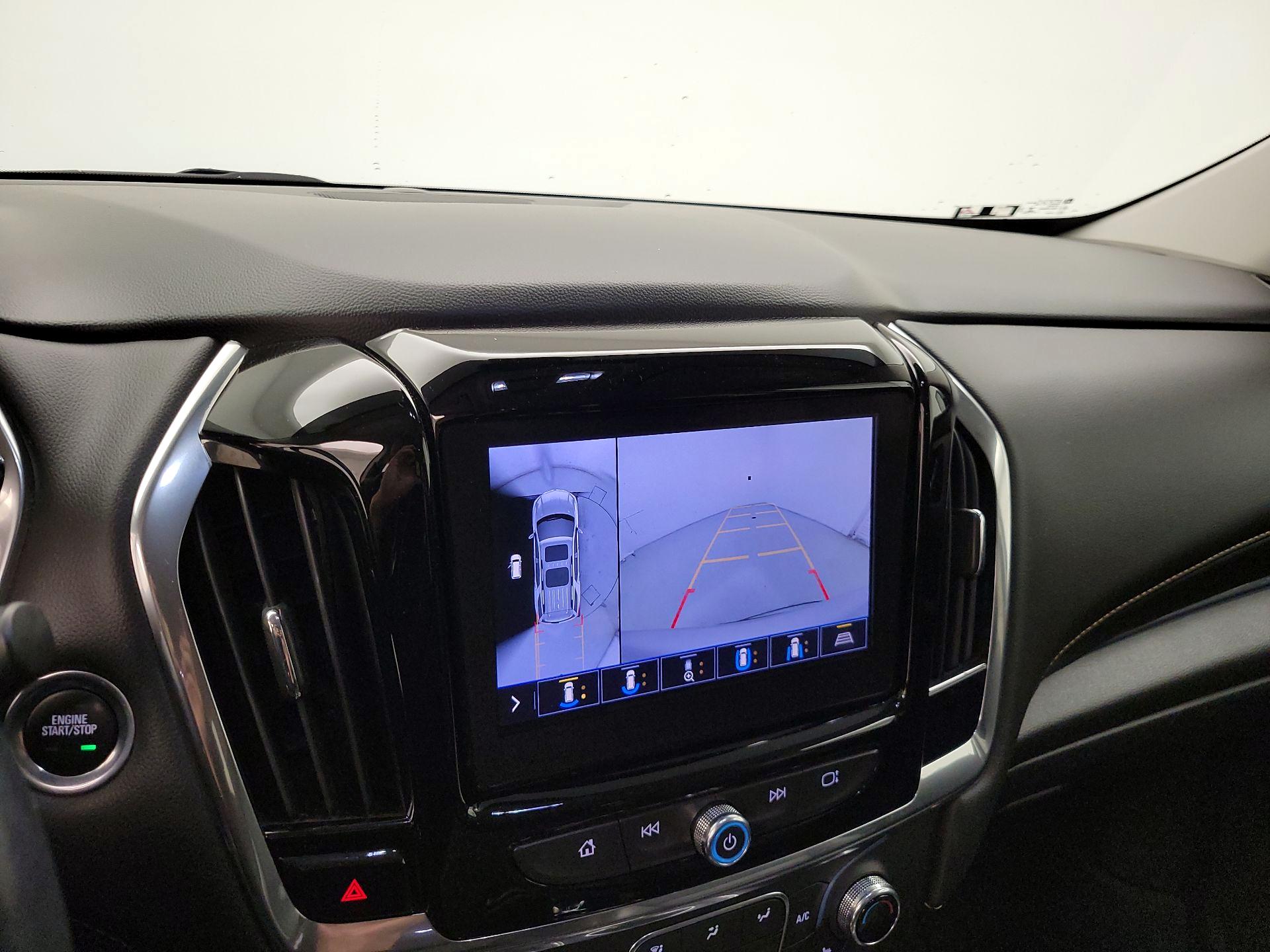 Thumbnail: 2021 Chevrolet Traverse - 14