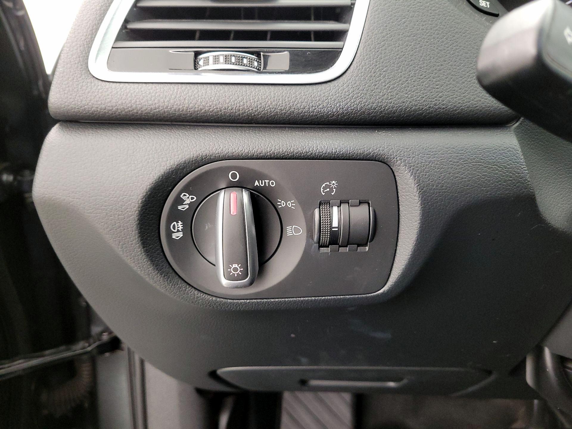 Thumbnail: 2018 Audi Q3 - 13