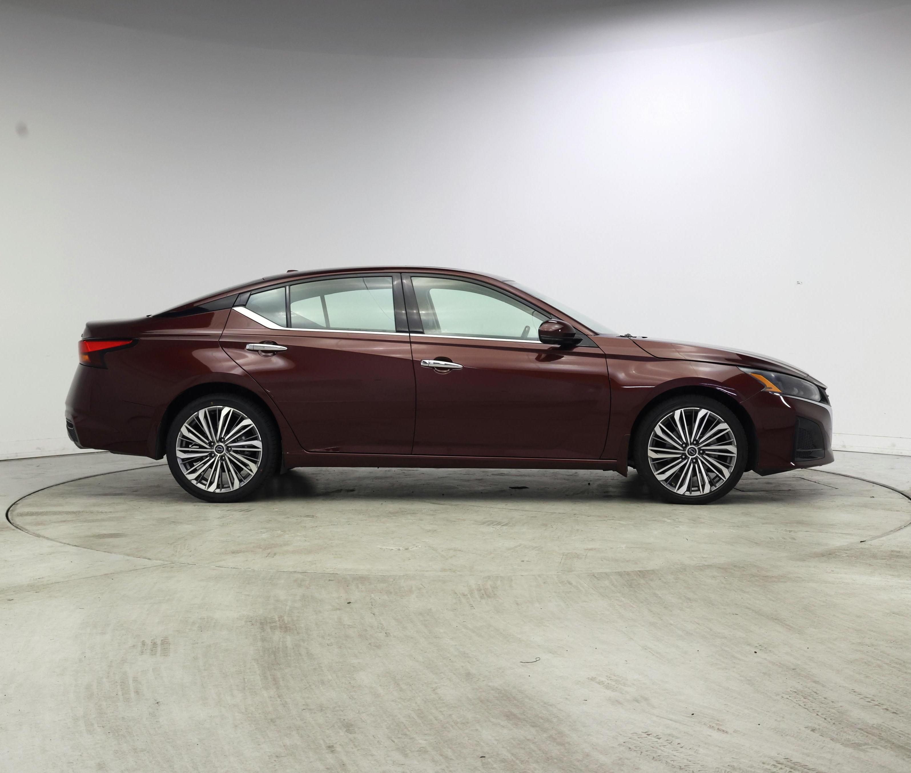 Thumbnail: 2023 Nissan Altima - 7