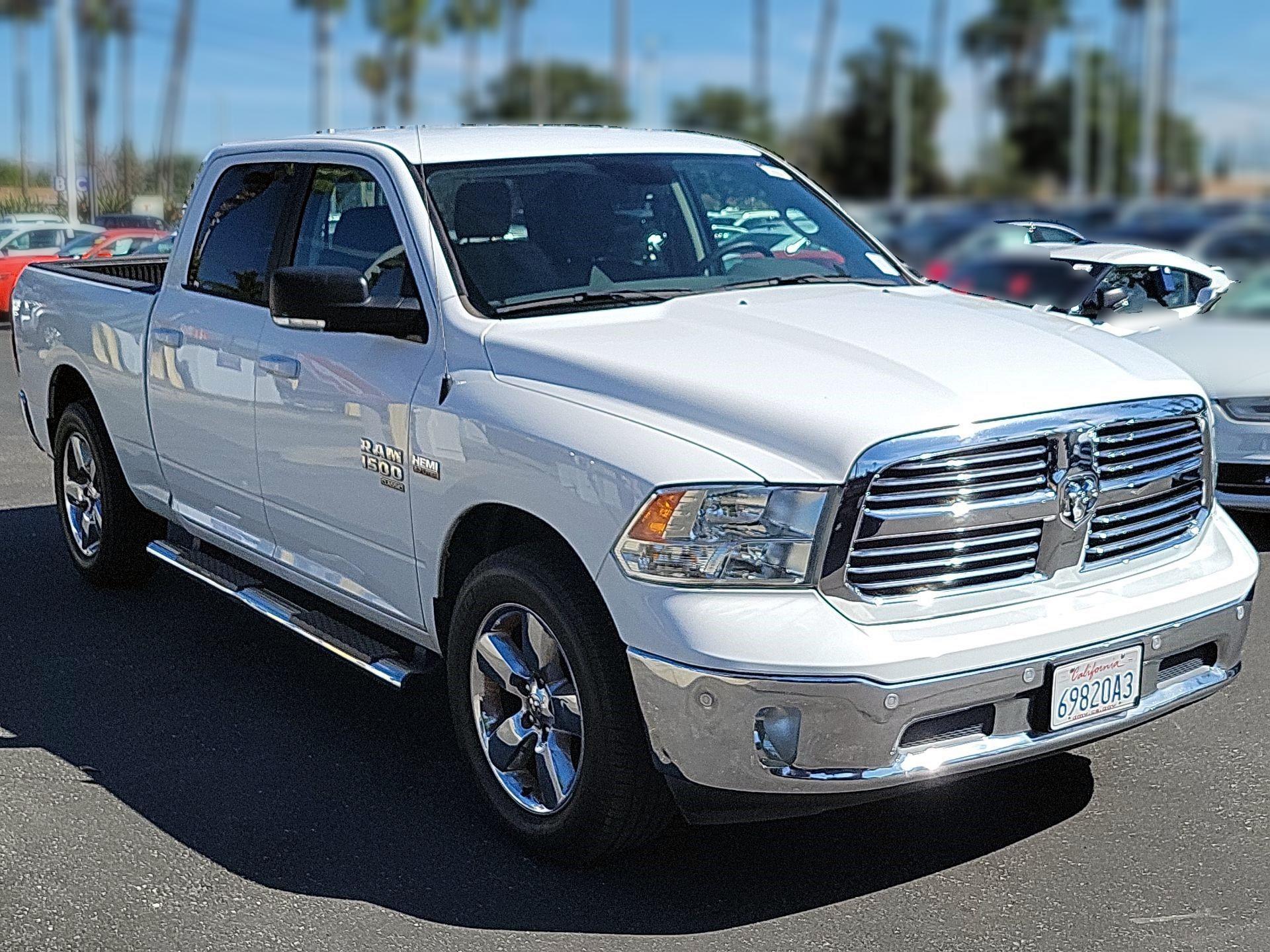 Thumbnail: 2019 RAM 1500 Classic - 1