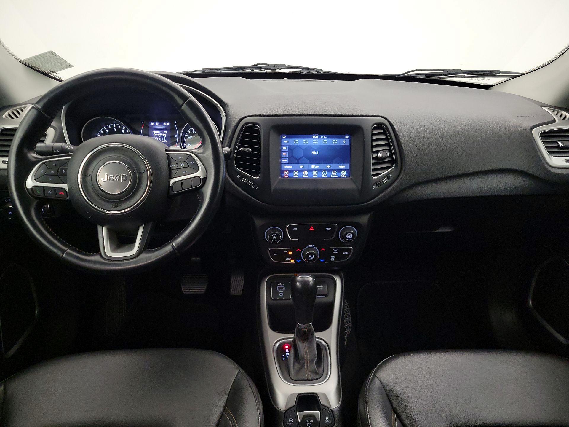 Thumbnail: 2020 Jeep Compass - 9