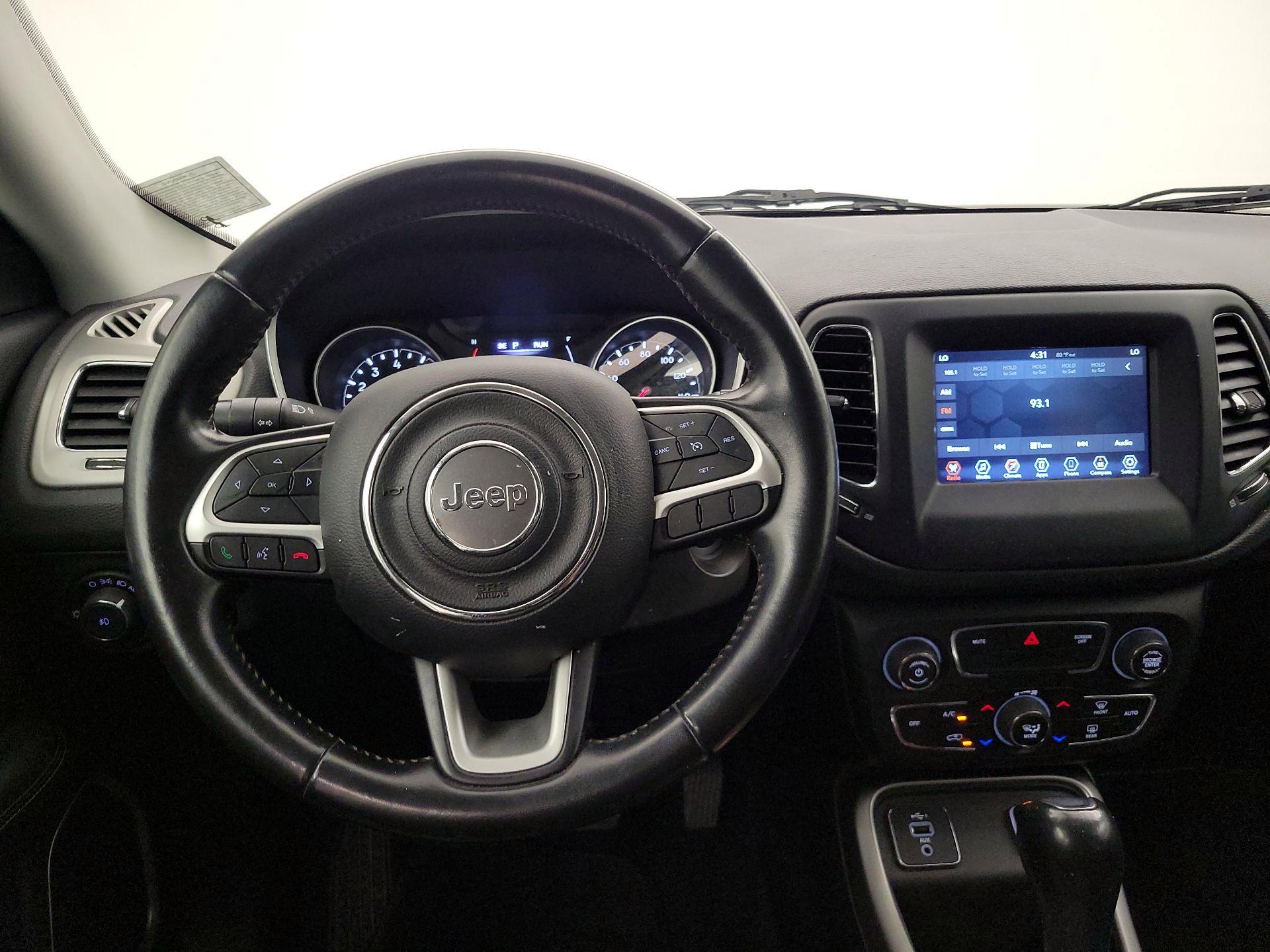 Thumbnail: 2020 Jeep Compass - 10