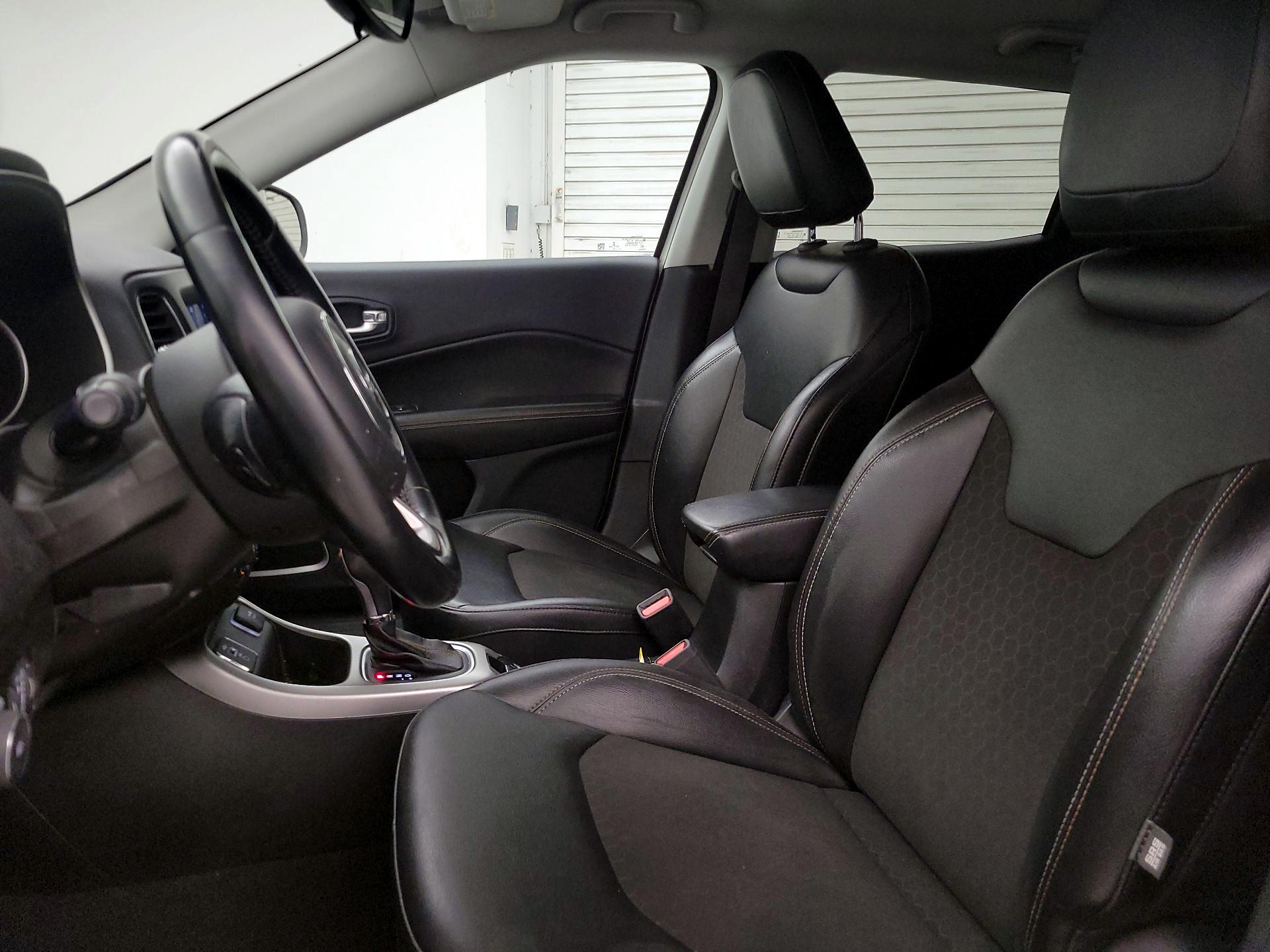 Thumbnail: 2020 Jeep Compass - 11