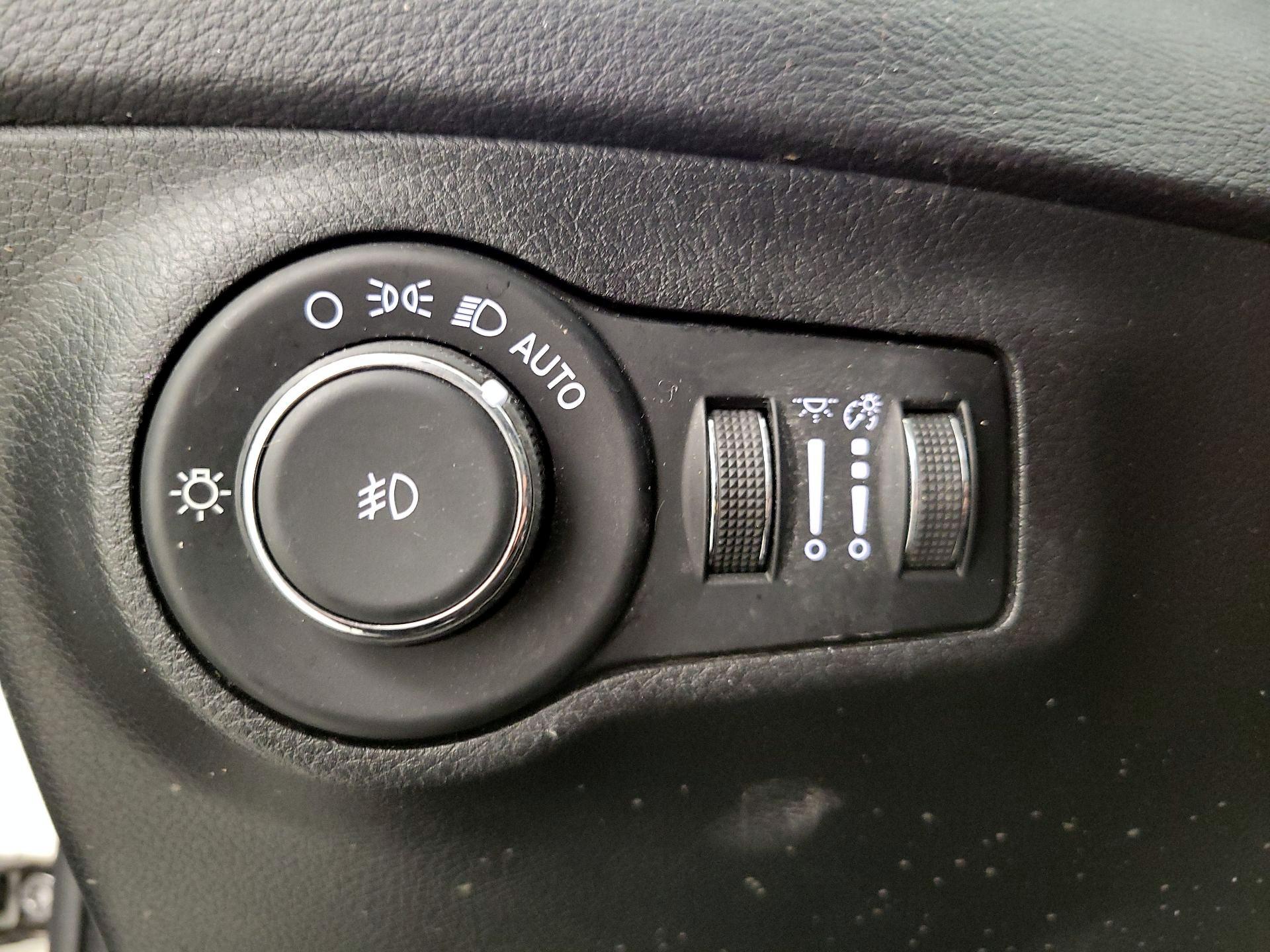 Thumbnail: 2020 Jeep Compass - 13