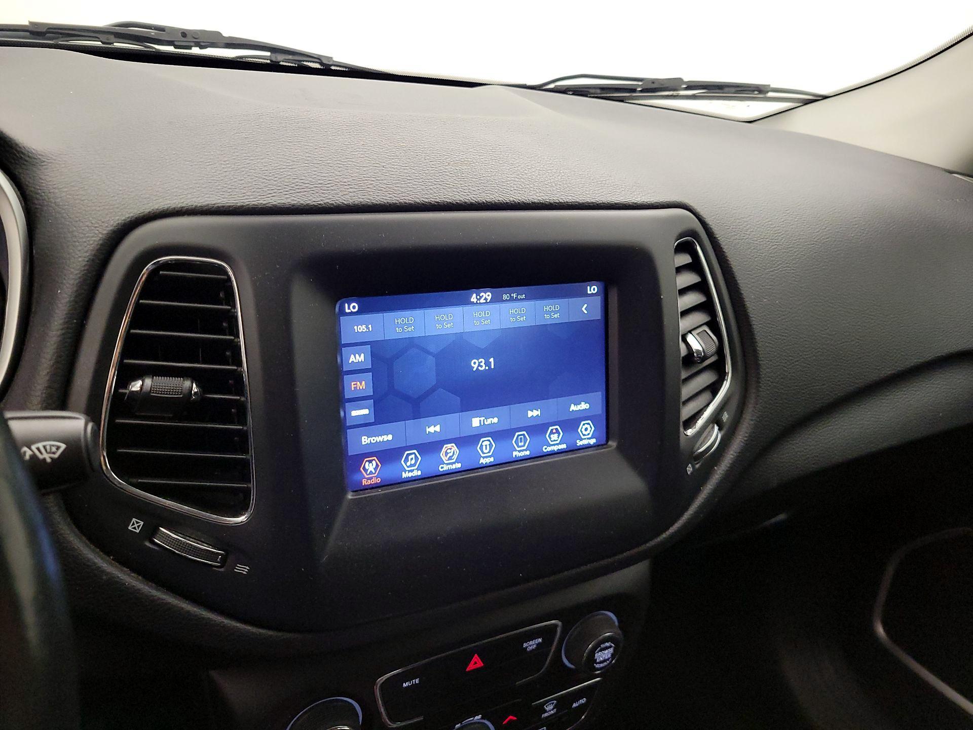 Thumbnail: 2020 Jeep Compass - 15