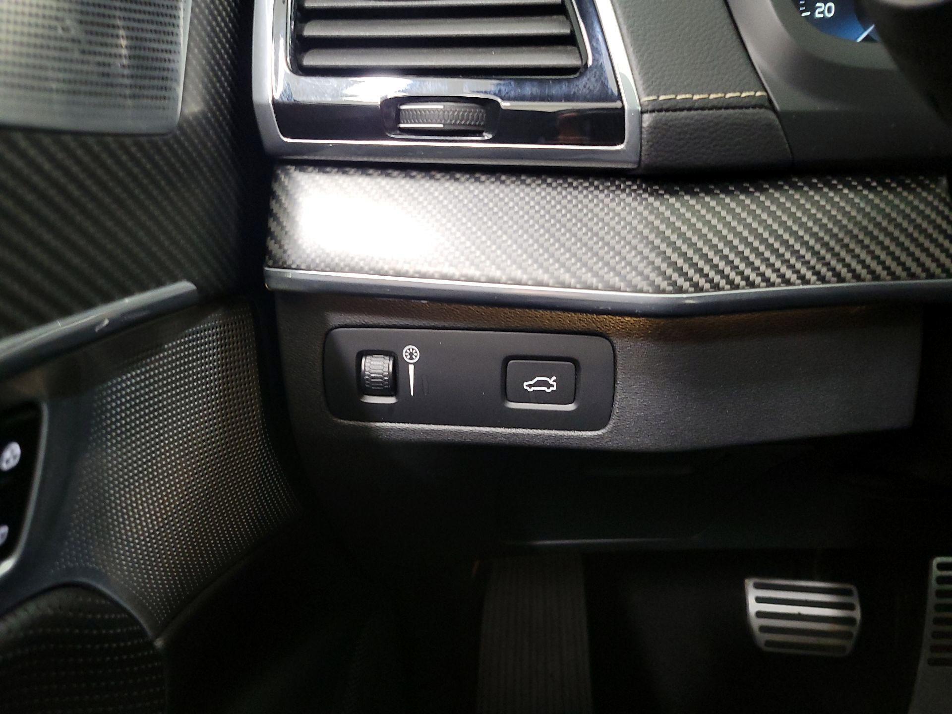 Thumbnail: 2019 Volvo XC90 - 13