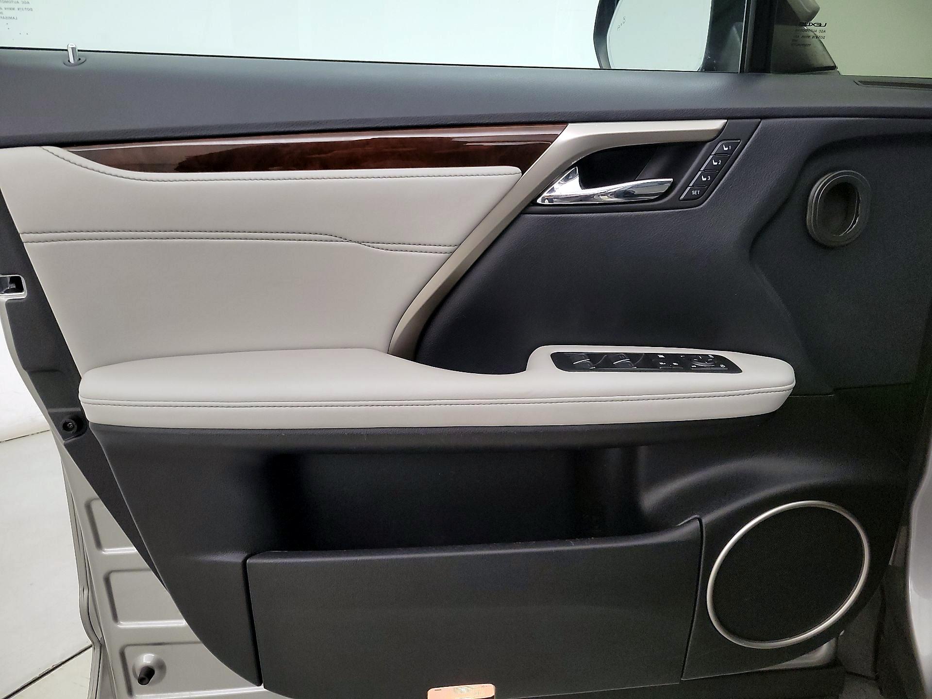 Thumbnail: 2018 Lexus RX - 12