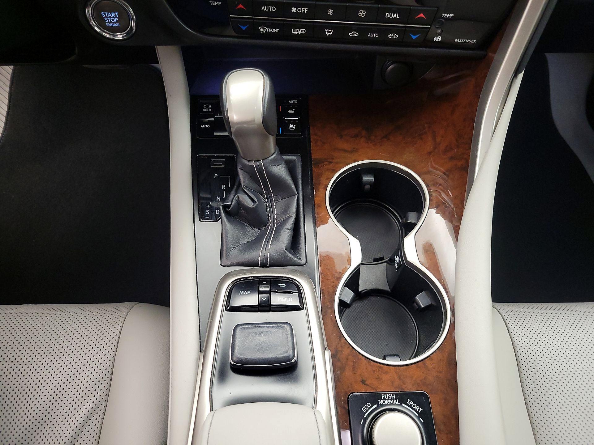 Thumbnail: 2018 Lexus RX - 18