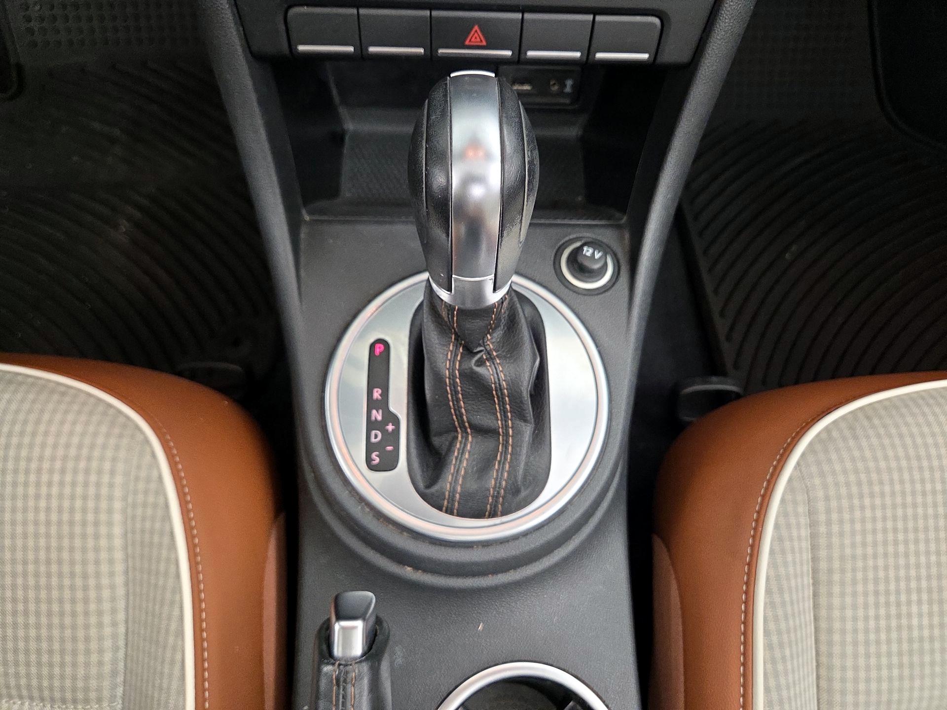 Thumbnail: 2017 Volkswagen Beetle - 18