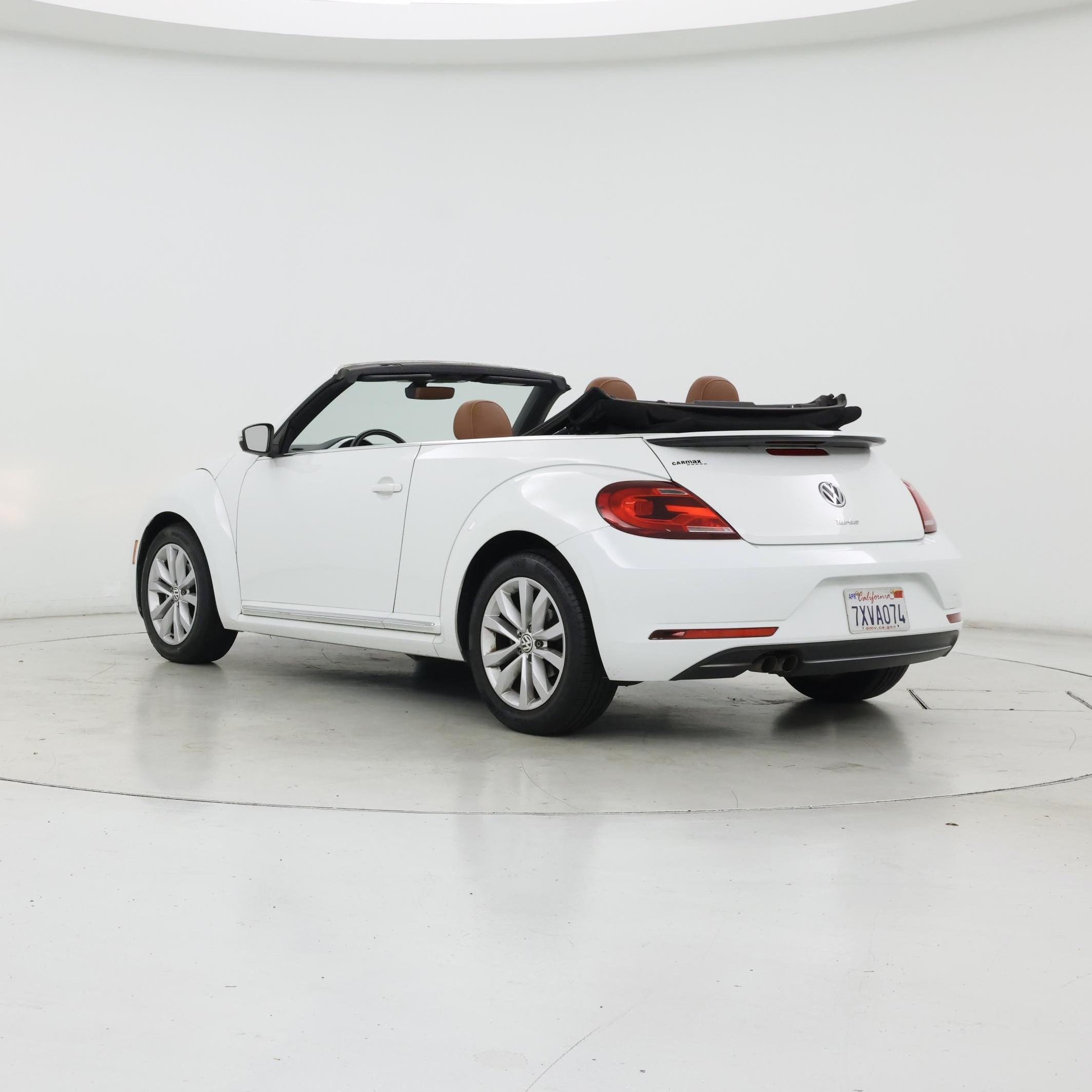 Thumbnail: 2017 Volkswagen Beetle - 2