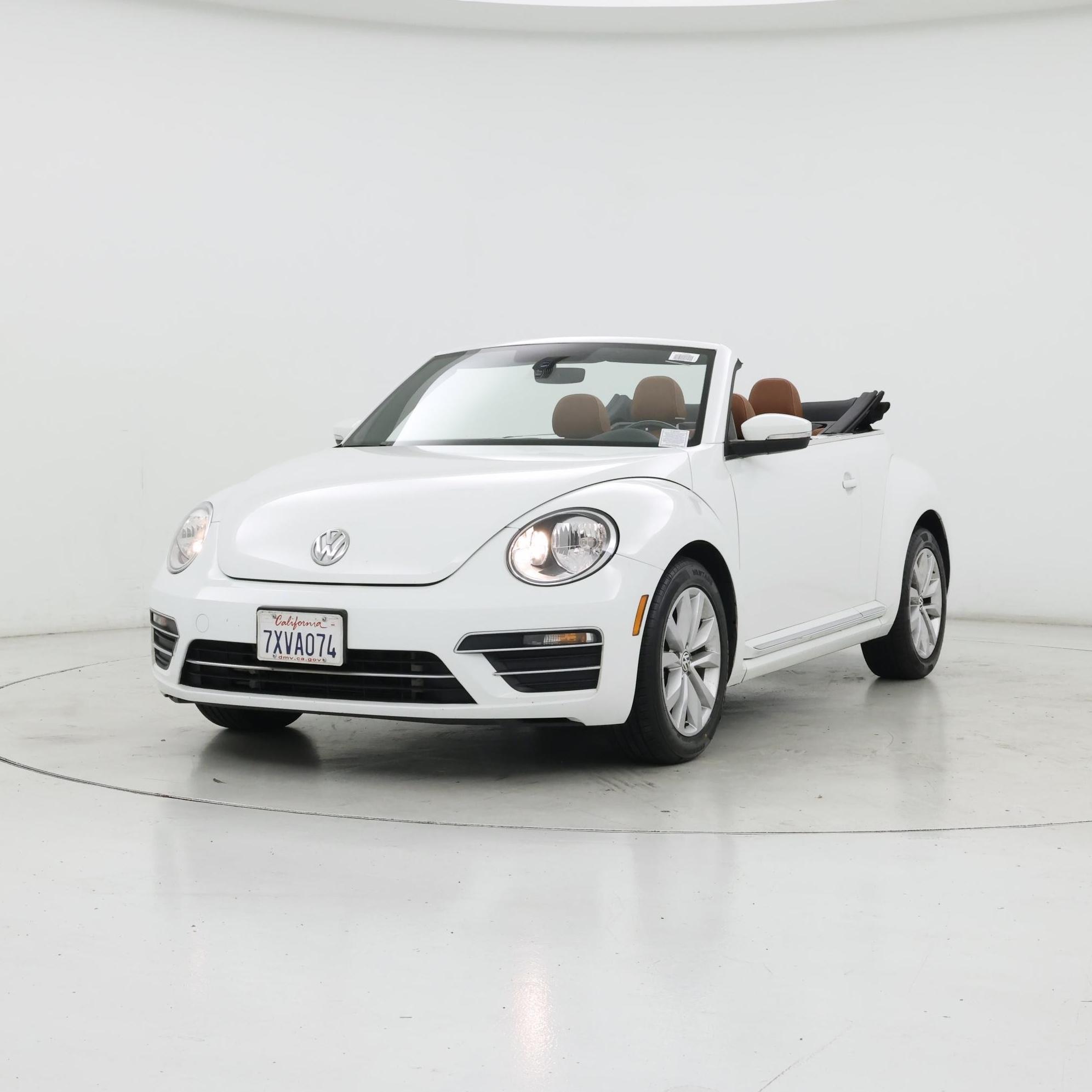 Thumbnail: 2017 Volkswagen Beetle - 4