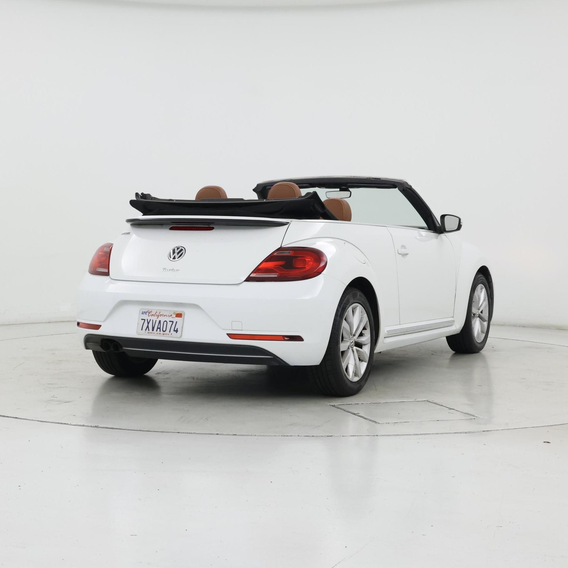 Thumbnail: 2017 Volkswagen Beetle - 8