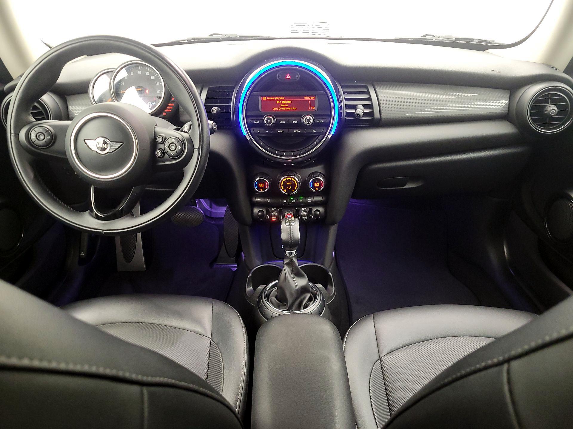 Thumbnail: 2016 MINI Cooper Hardtop - 9