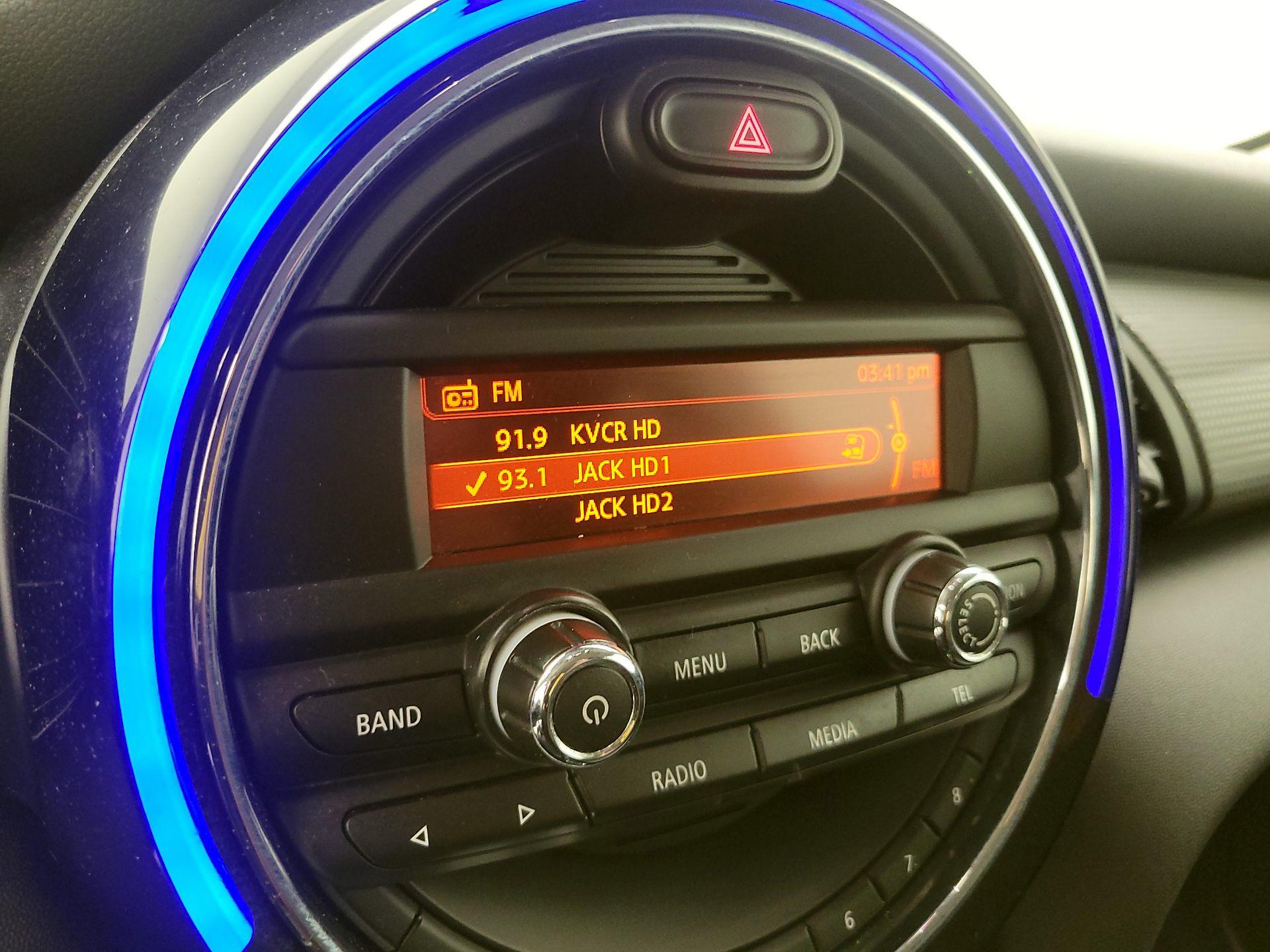 Thumbnail: 2016 MINI Cooper Hardtop - 14