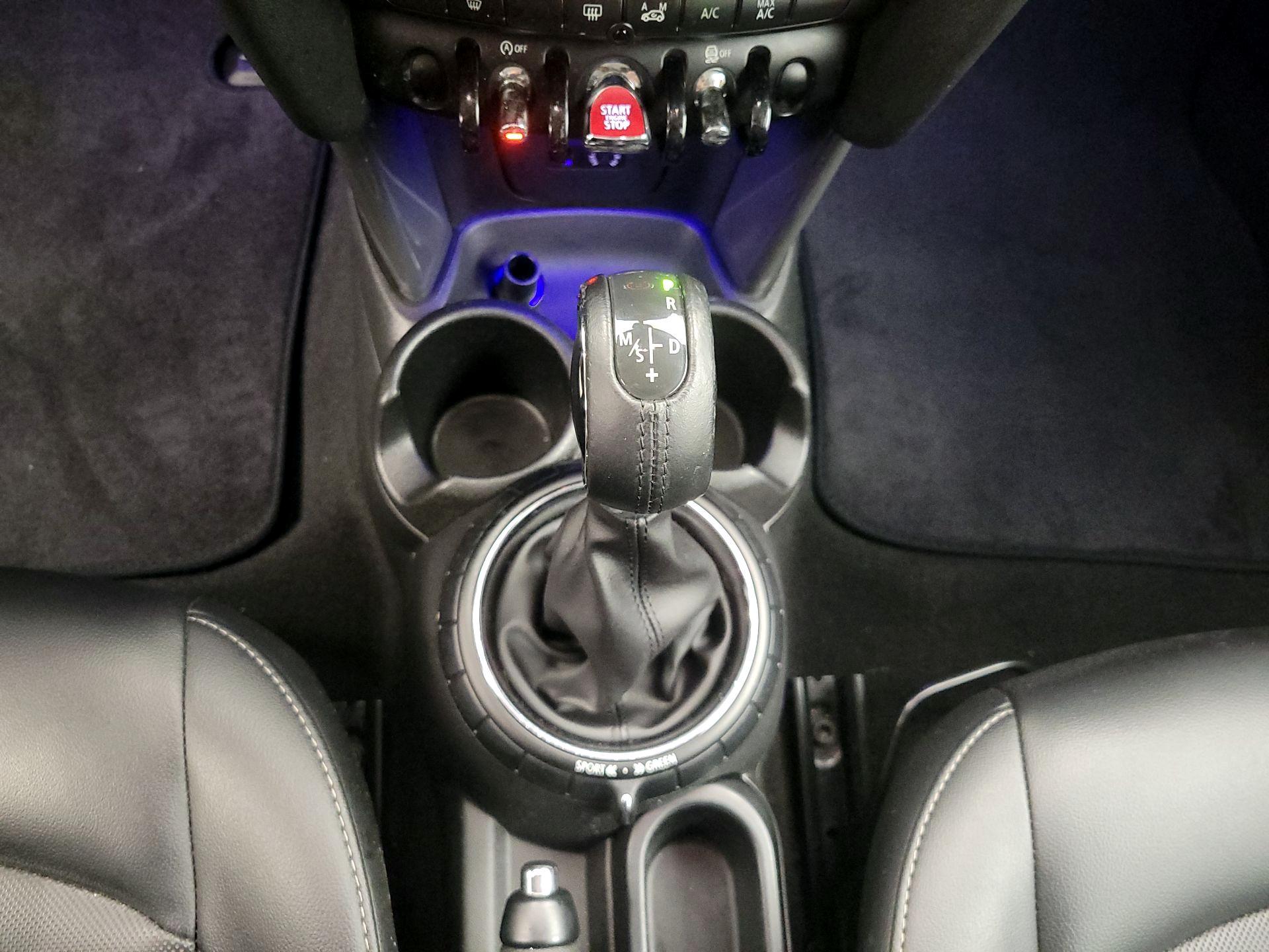 Thumbnail: 2016 MINI Cooper Hardtop - 16