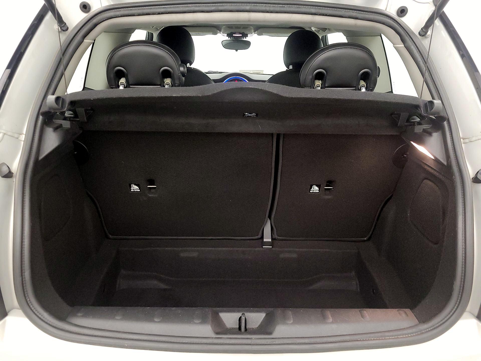 Thumbnail: 2016 MINI Cooper Hardtop - 19