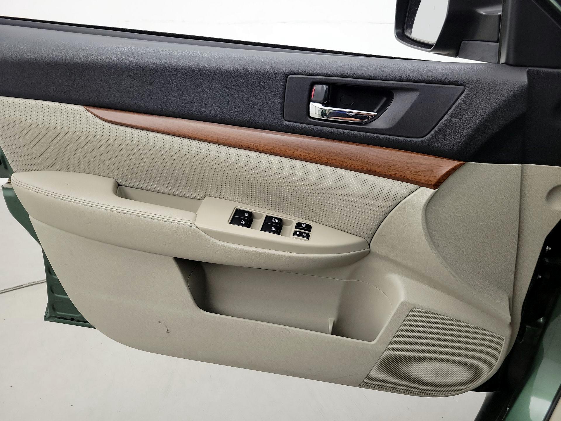 Thumbnail: 2014 Subaru Outback - 12