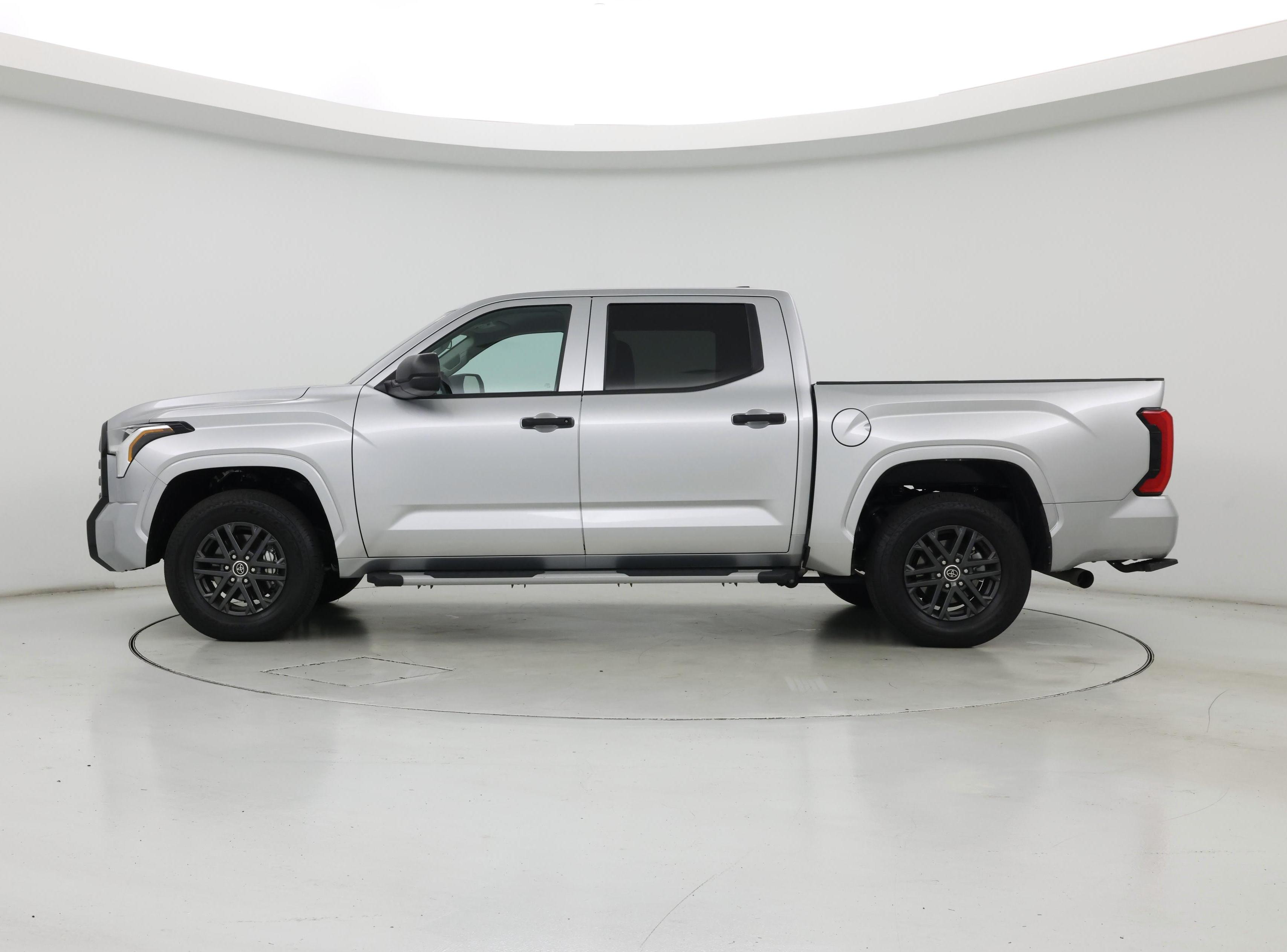 Thumbnail: 2024 Toyota Tundra - 3