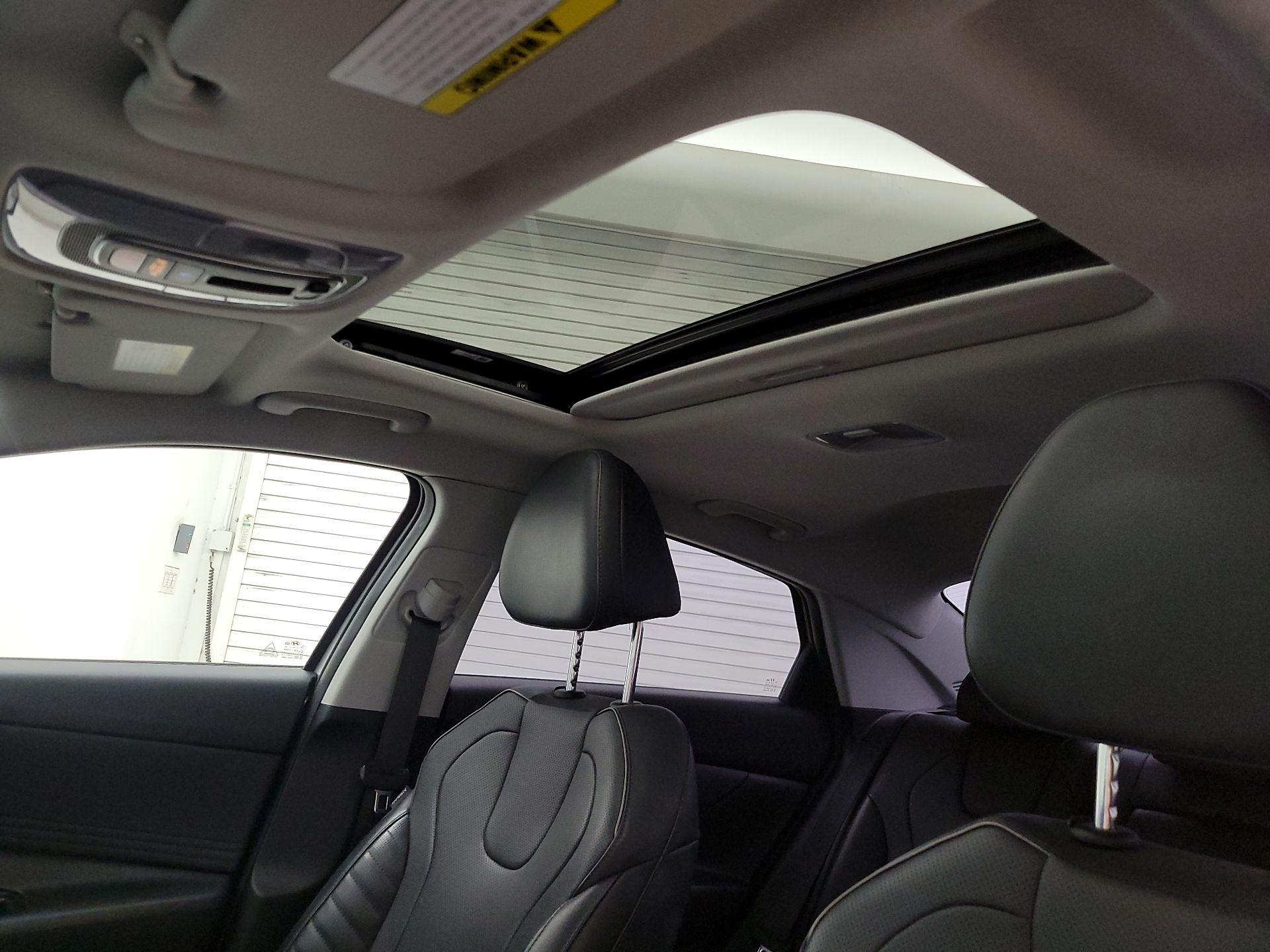 Thumbnail: 2023 Hyundai Elantra - 20