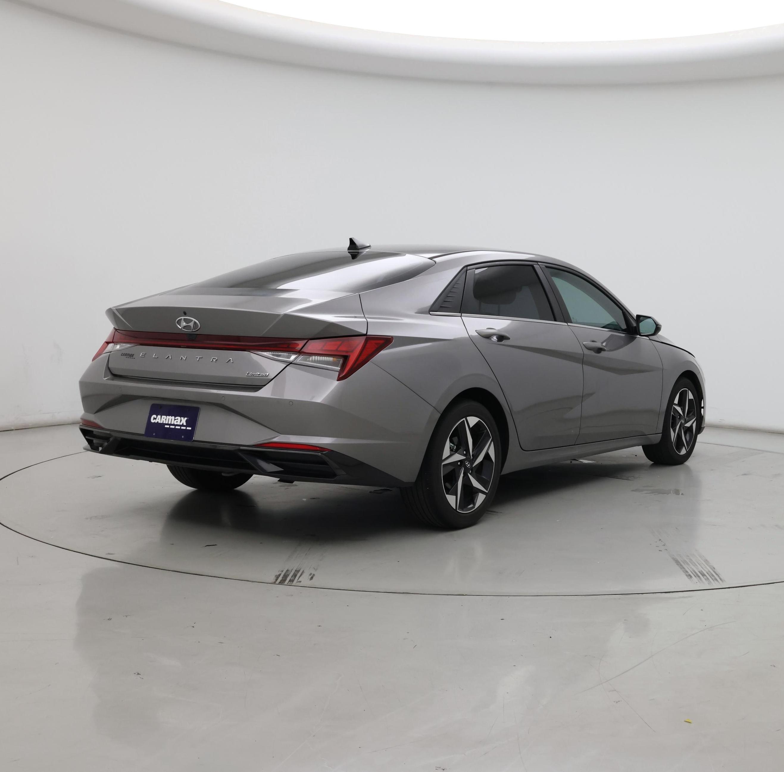 Thumbnail: 2023 Hyundai Elantra - 8