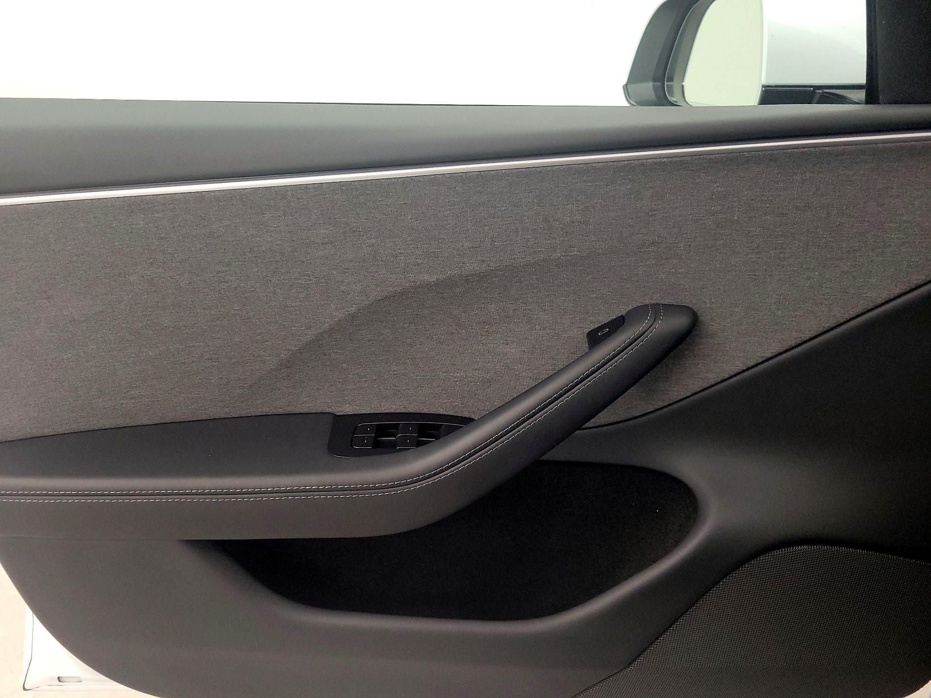 Thumbnail: 2025 Tesla Model 3 - 12