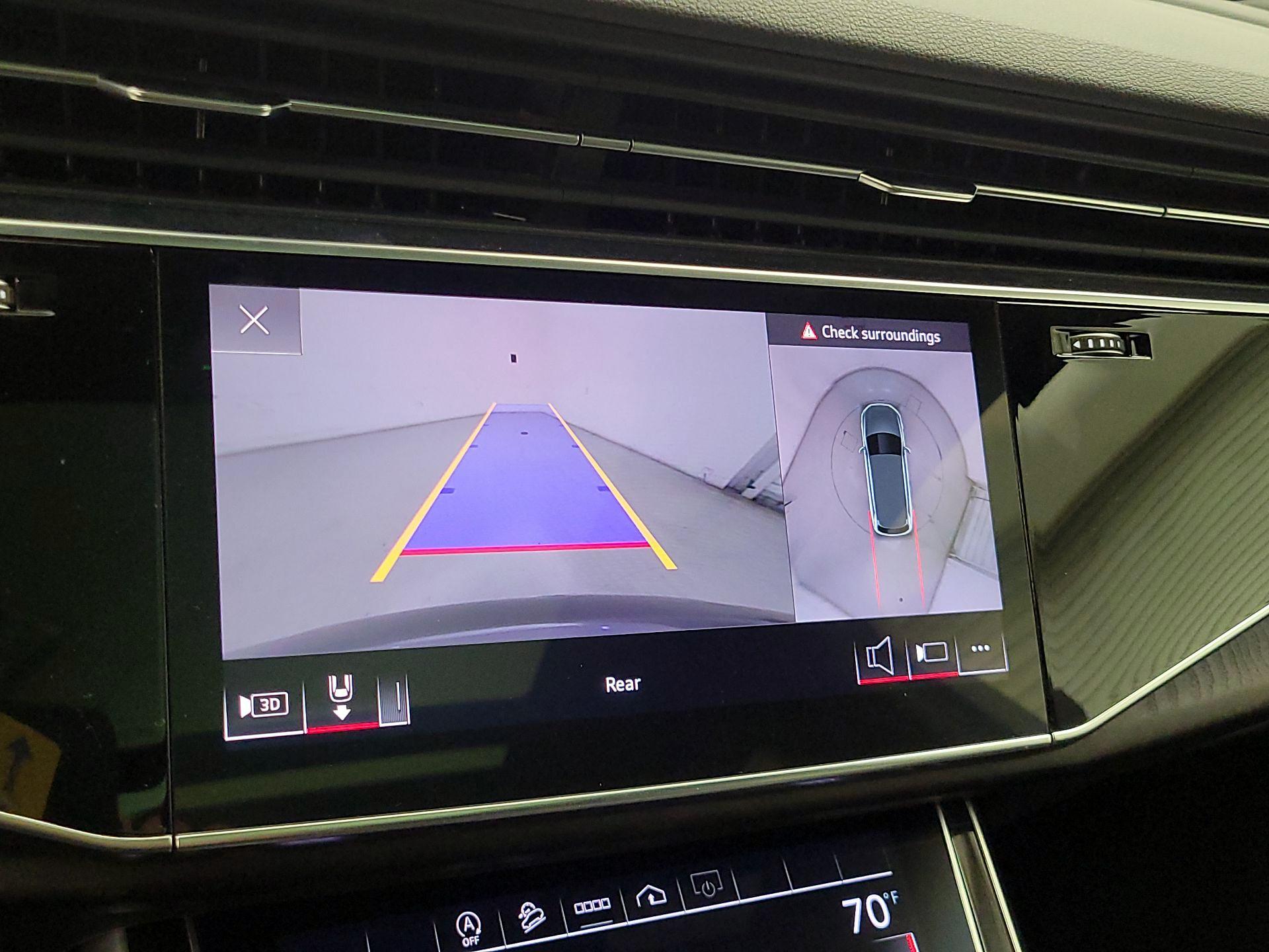 Thumbnail: 2021 Audi Q7 - 15