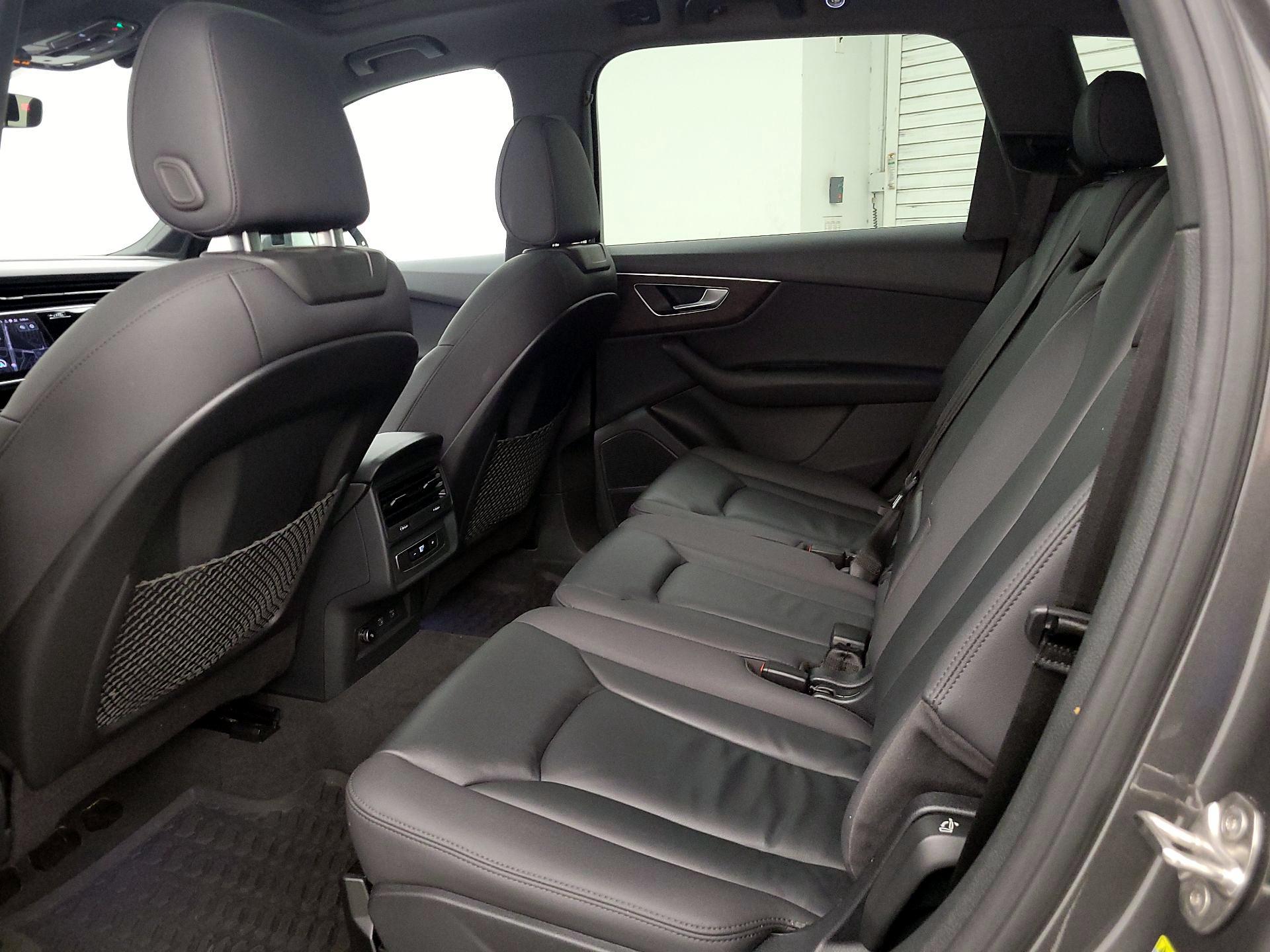 Thumbnail: 2021 Audi Q7 - 20