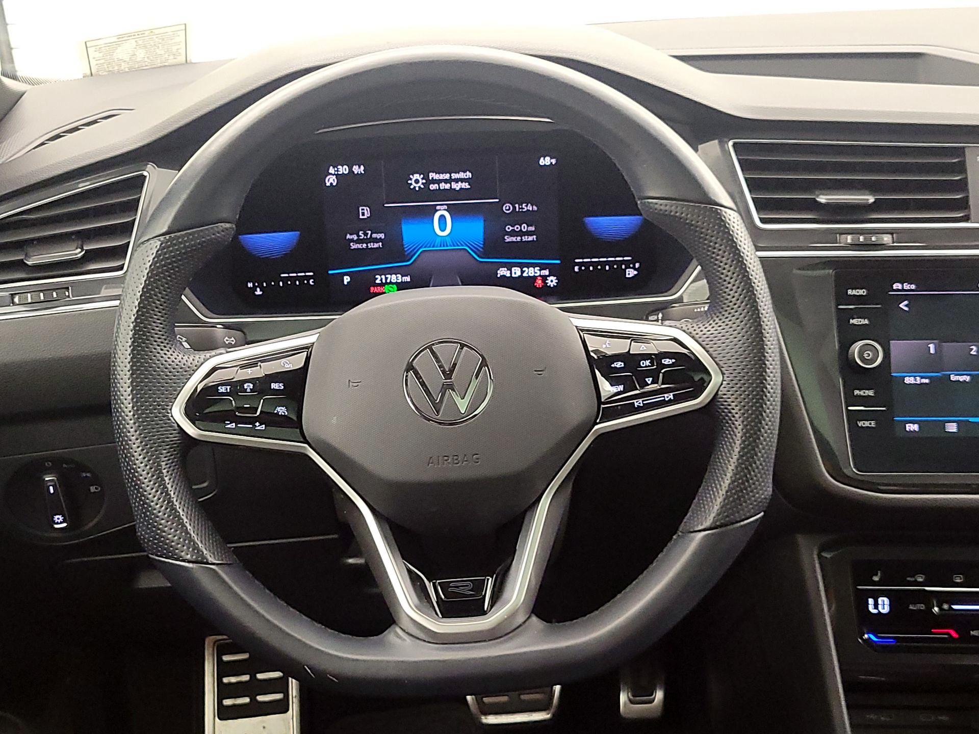 Thumbnail: 2023 Volkswagen Tiguan - 10