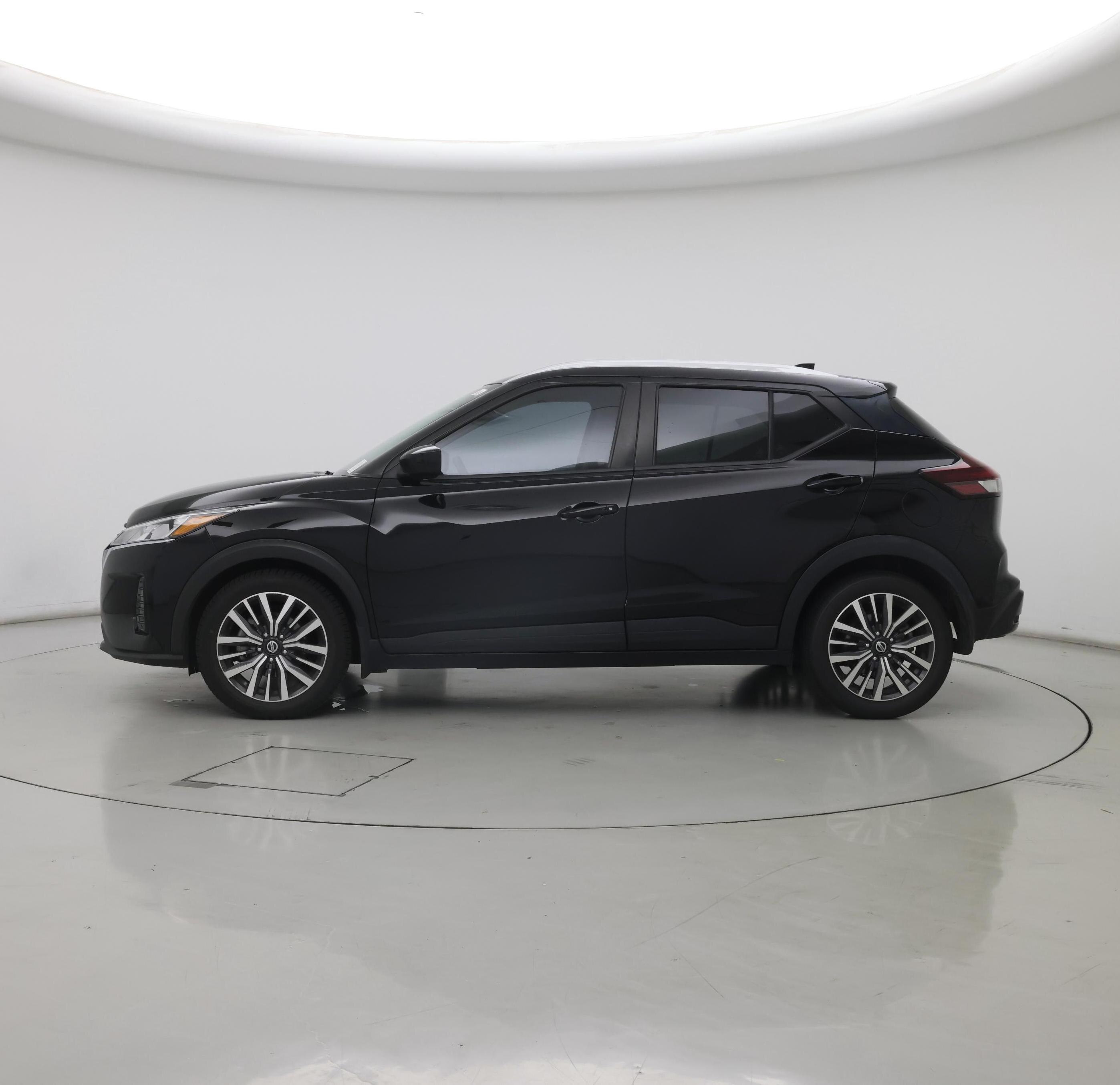 Thumbnail: 2021 Nissan Kicks - 3
