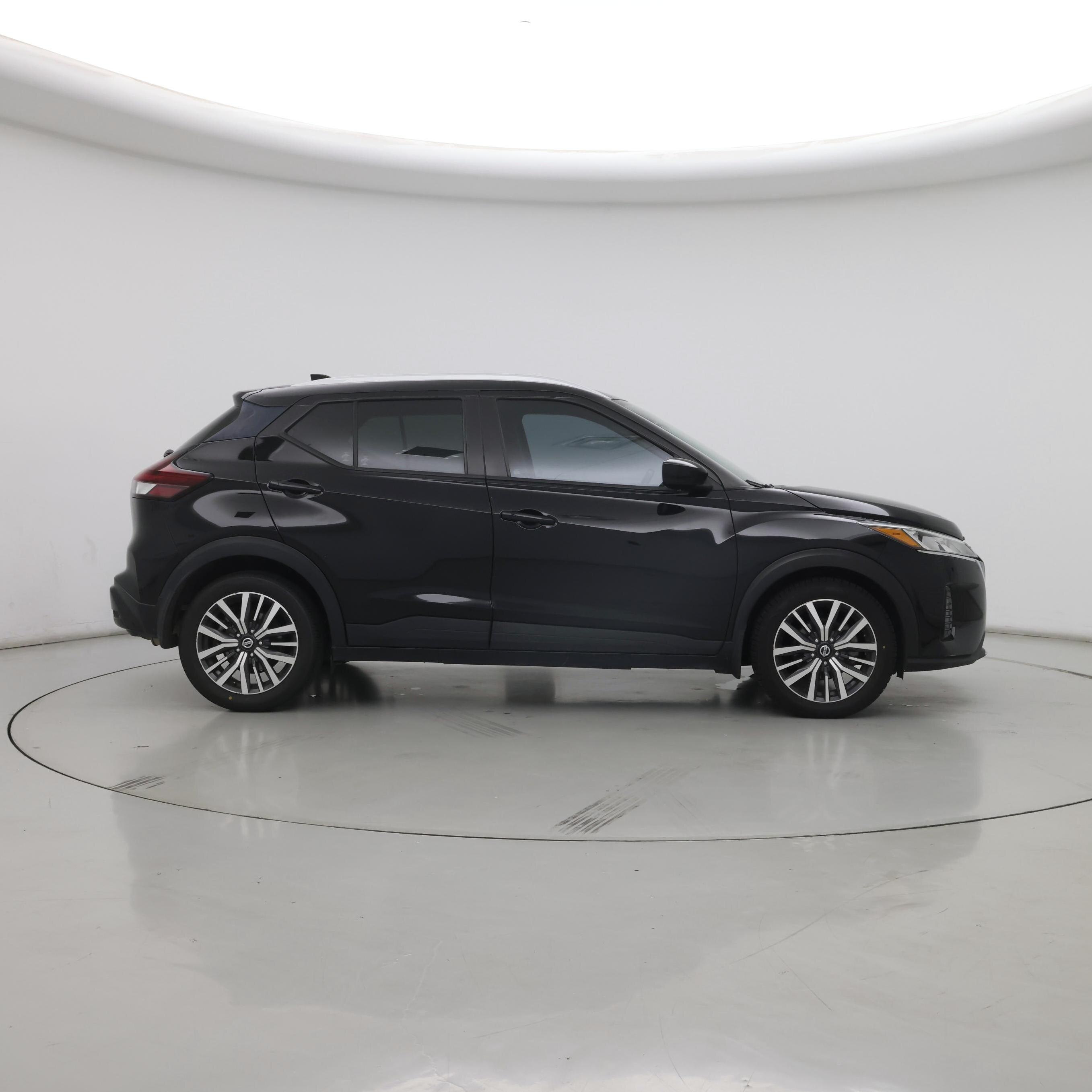 Thumbnail: 2021 Nissan Kicks - 7